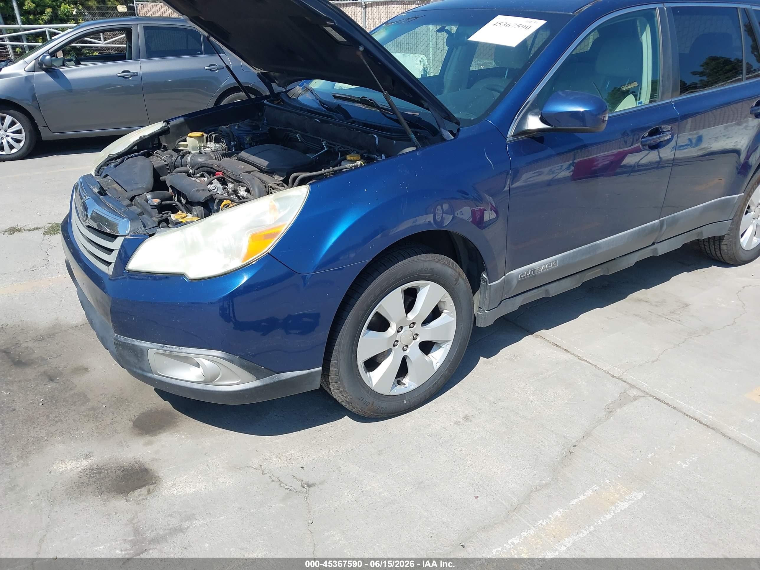 2010 Subaru Outback 2.5i Premium Blue vin: 4S4BRCCC7A3380620