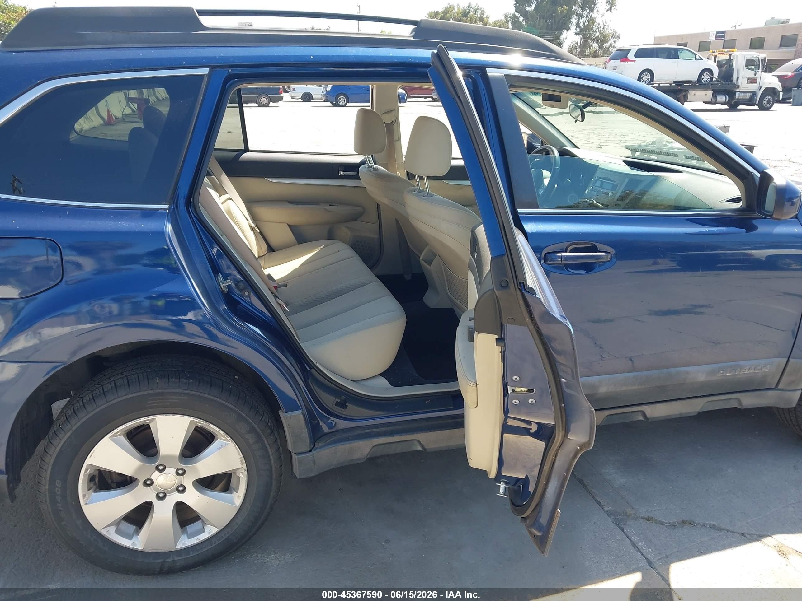 2010 Subaru Outback 2.5i Premium Blue vin: 4S4BRCCC7A3380620