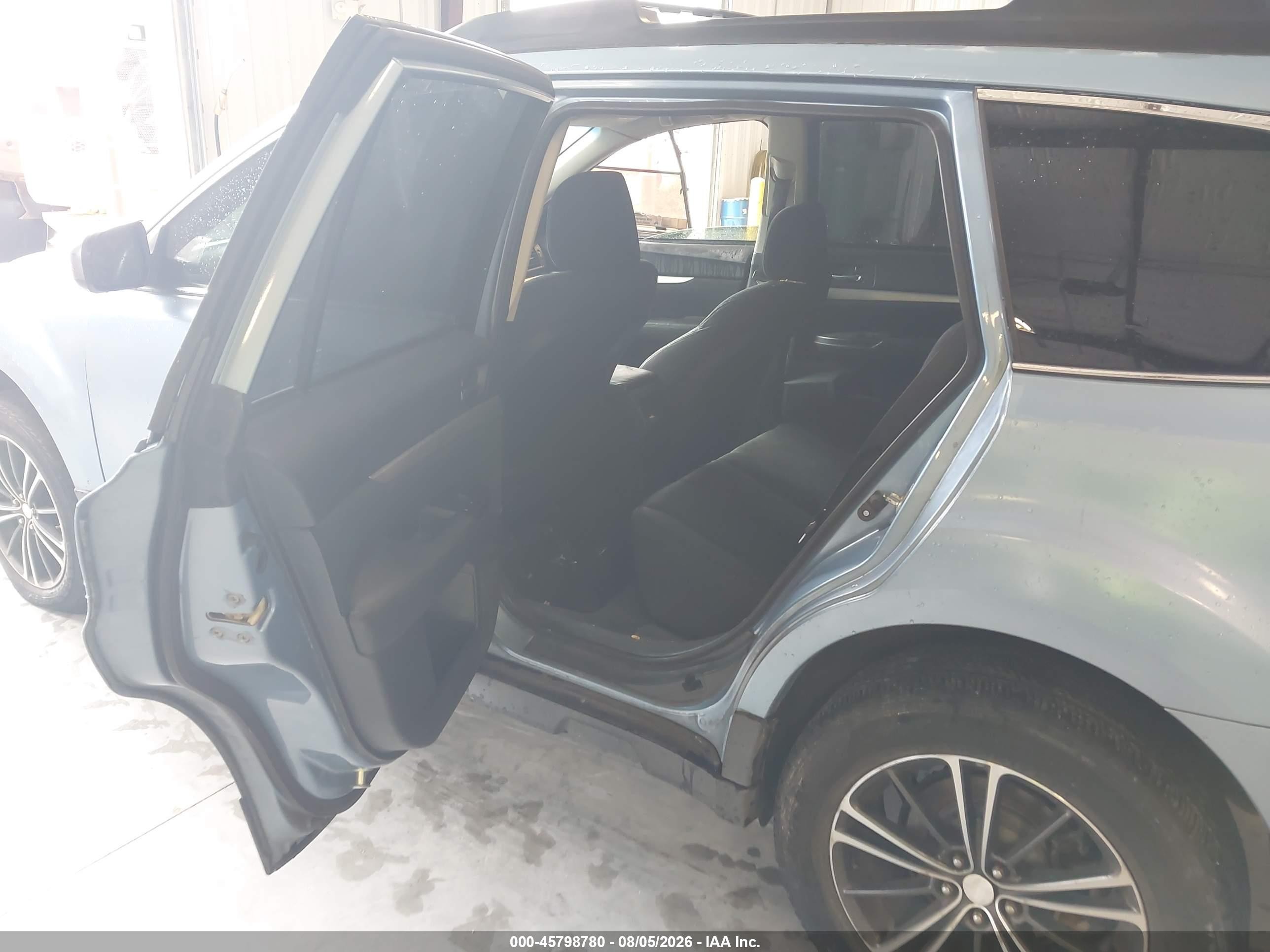 2011 Subaru Outback 2.5i Premium Light Blue vin: 4S4BRCCC7B3330740