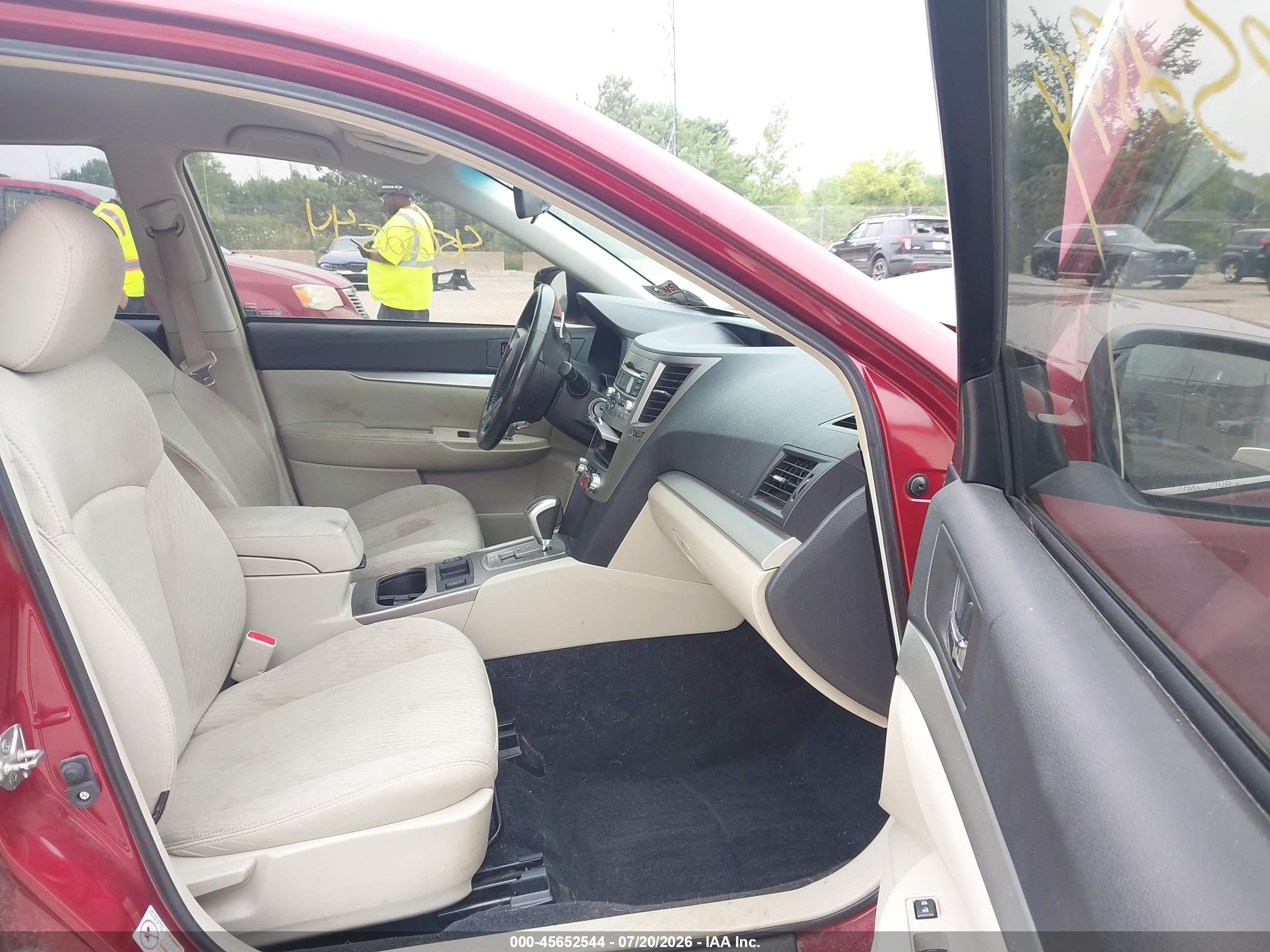 2011 Subaru Outback 2.5i Premium Red vin: 4S4BRCCC7B3336845