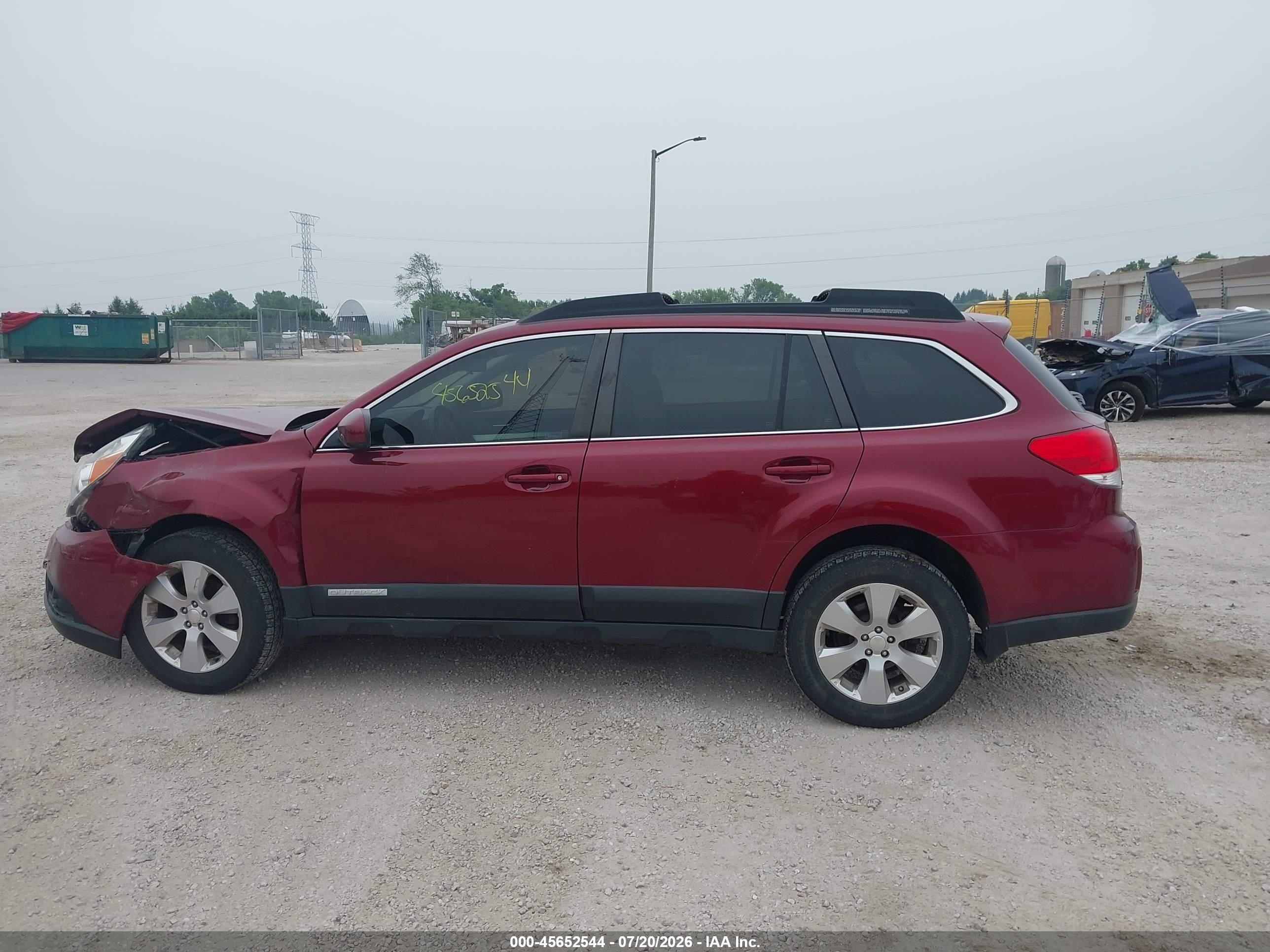 2011 Subaru Outback 2.5i Premium Red vin: 4S4BRCCC7B3336845