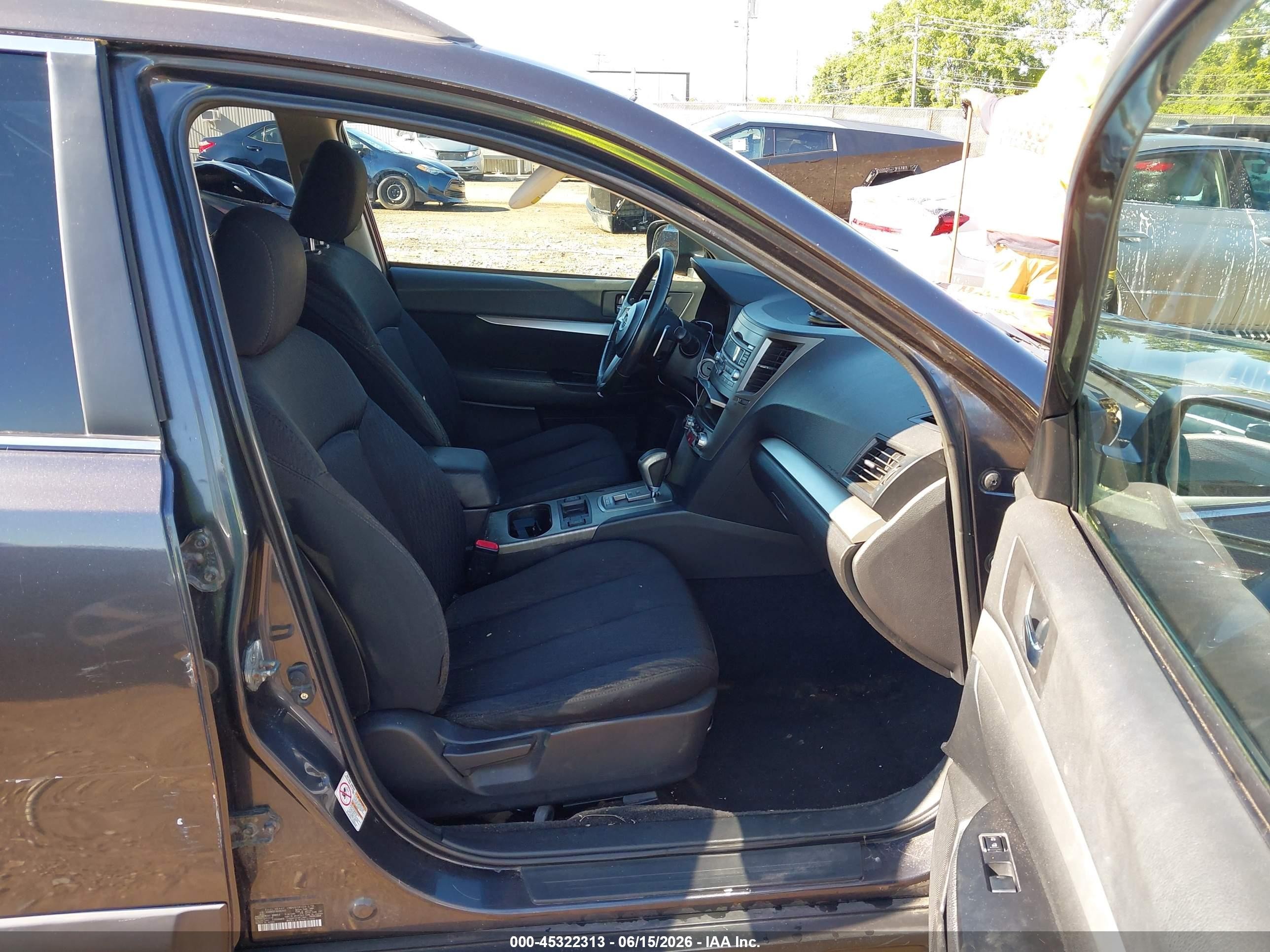 2011 Subaru Outback 2.5i Premium Gray vin: 4S4BRCCC7B3367917