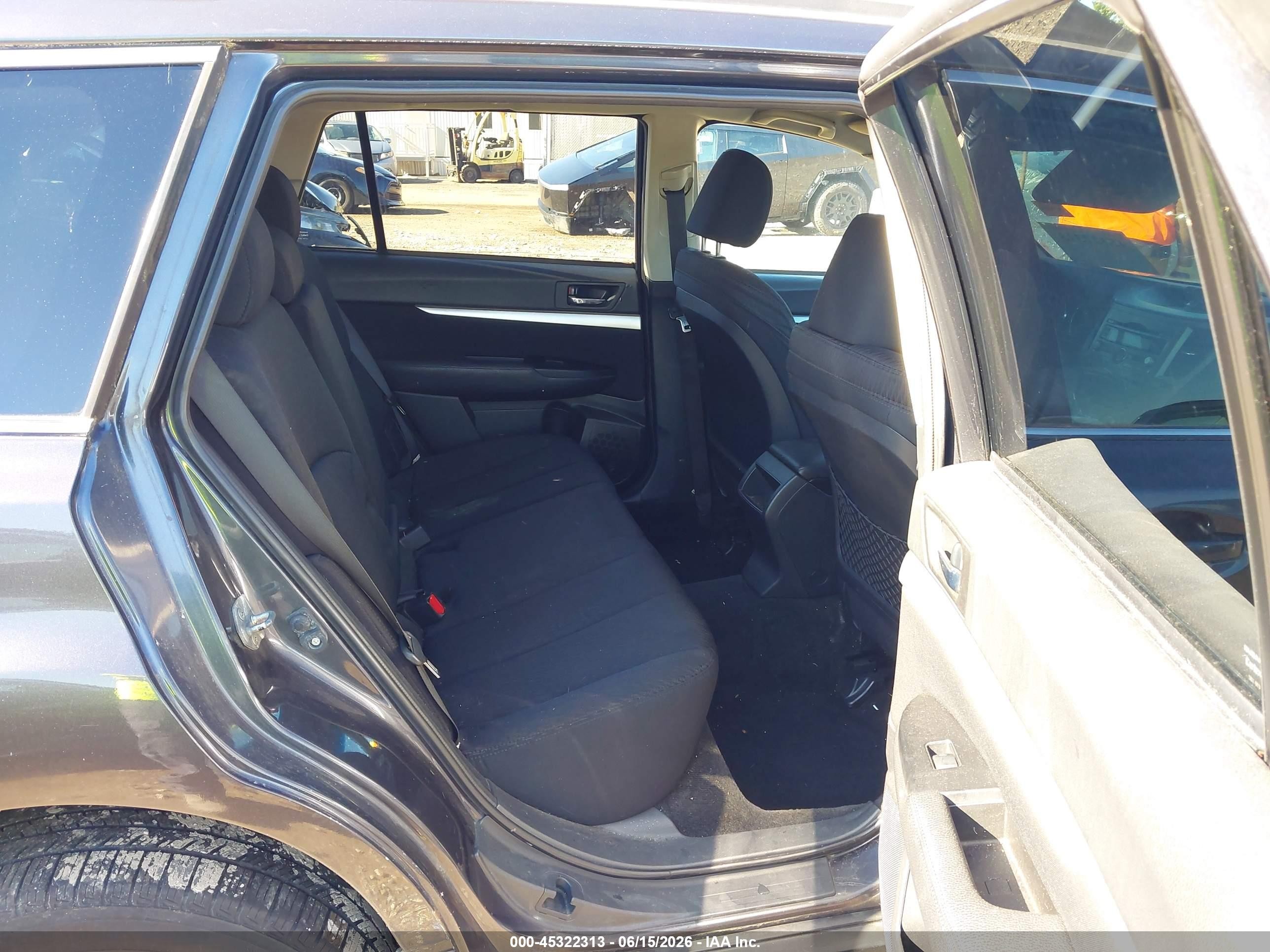 2011 Subaru Outback 2.5i Premium Gray vin: 4S4BRCCC7B3367917