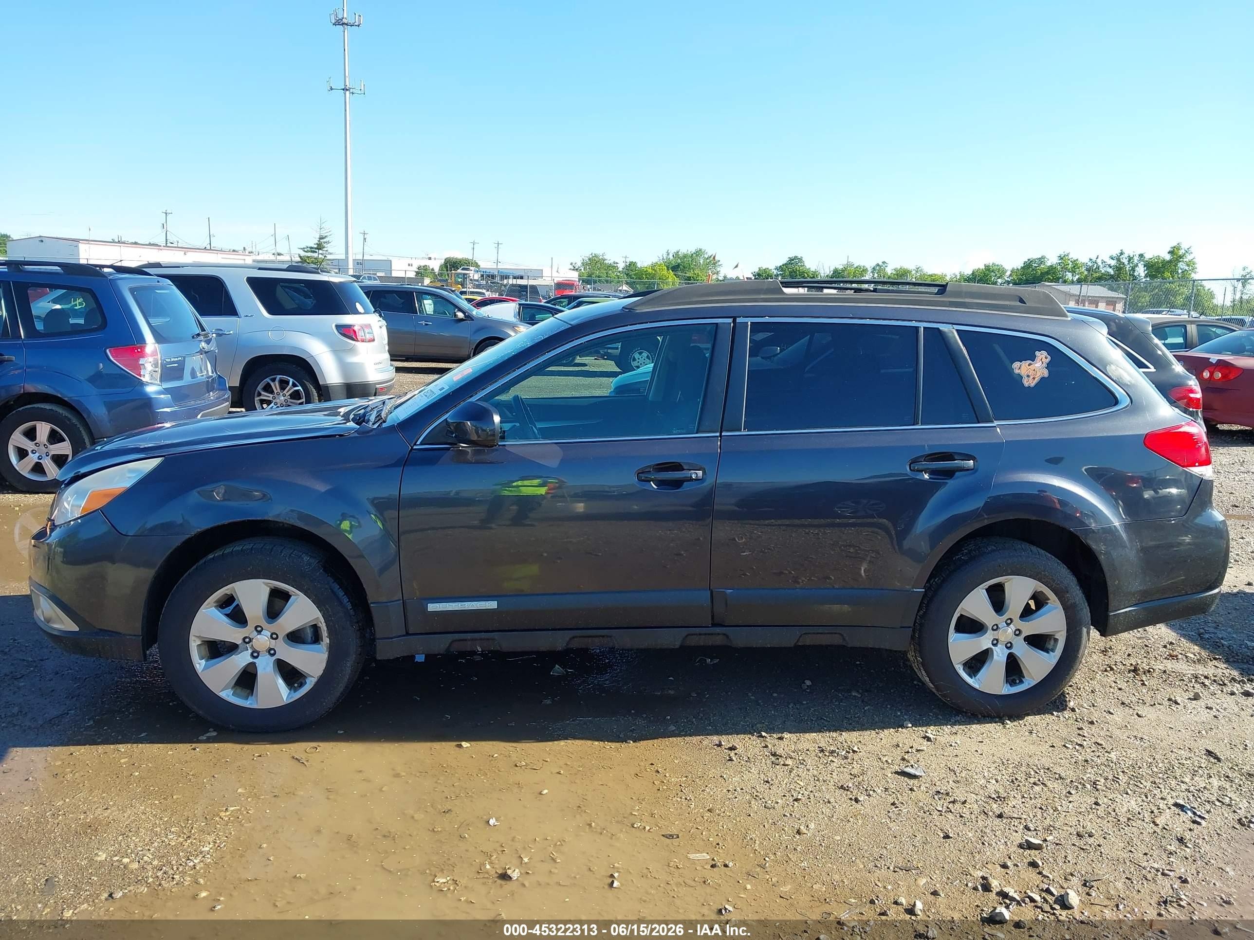 2011 Subaru Outback 2.5i Premium Gray vin: 4S4BRCCC7B3367917