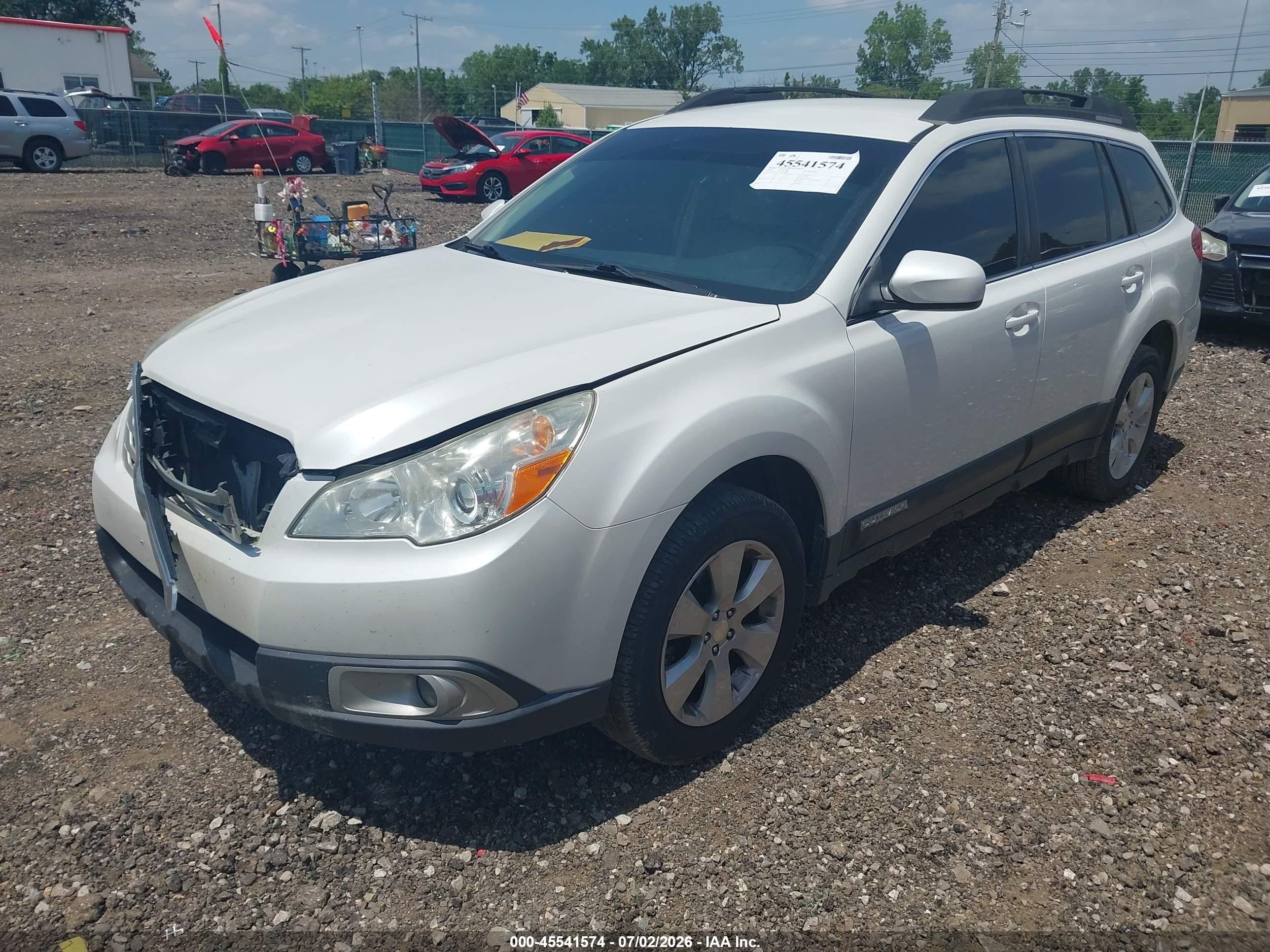 2011 Subaru Outback 2.5i Premium White vin: 4S4BRCCC7B3441031