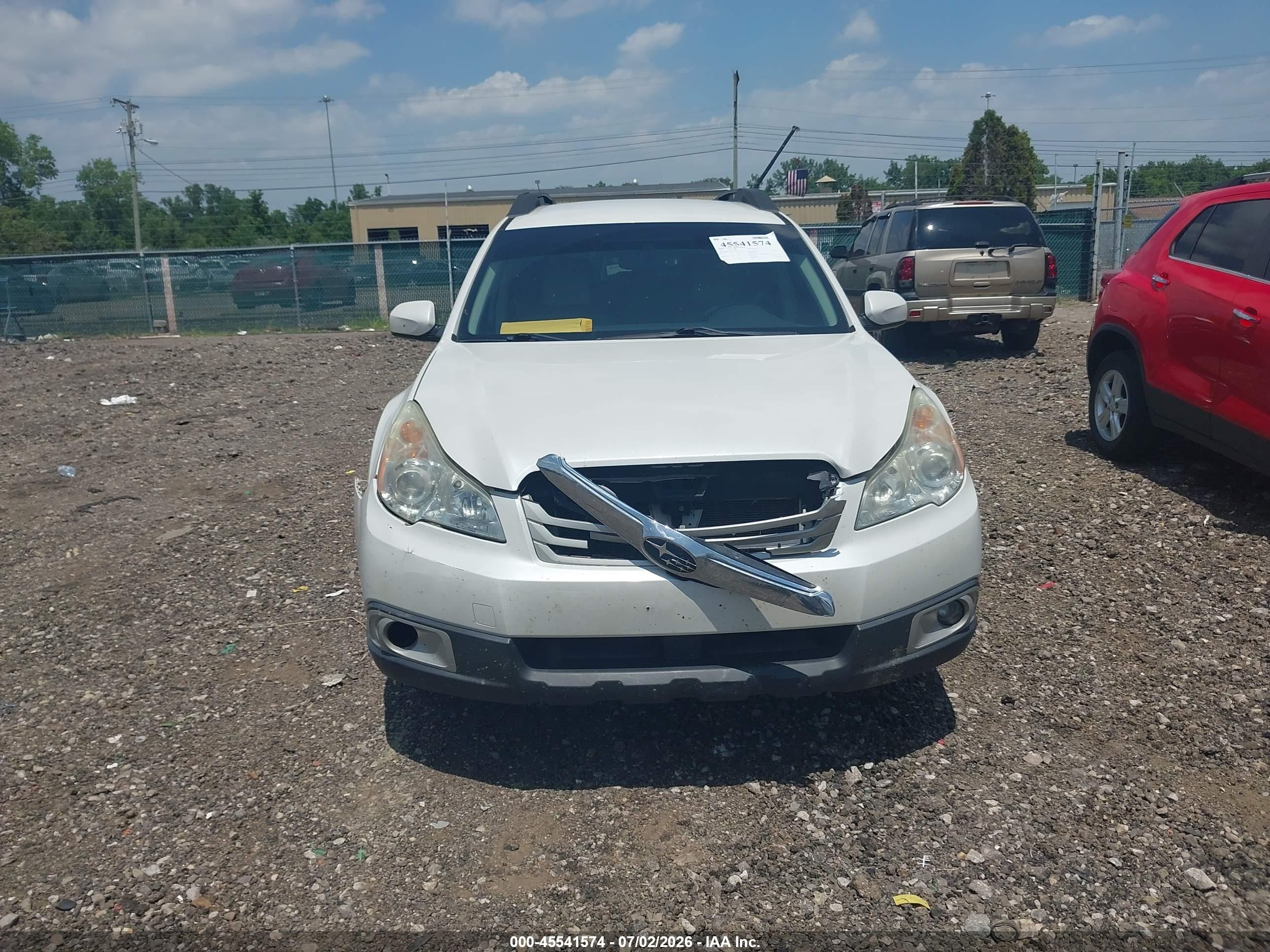 2011 Subaru Outback 2.5i Premium White vin: 4S4BRCCC7B3441031