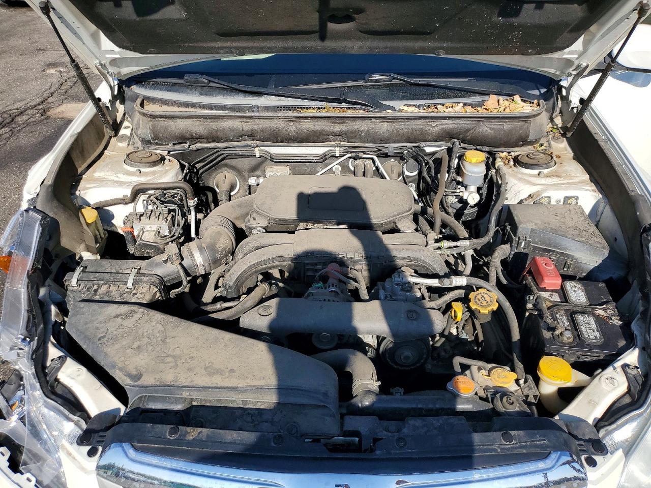 2012 Subaru Outback 2.5i Premium White vin: 4S4BRCCC7C3301188
