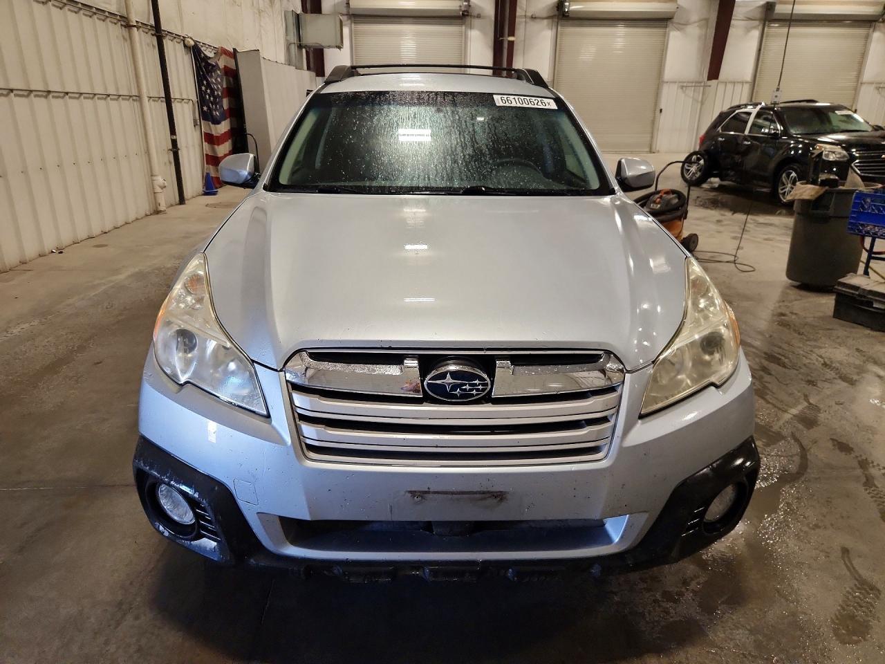 2013 Subaru Outback 2.5i Premium Silver vin: 4S4BRCCC7D3254701