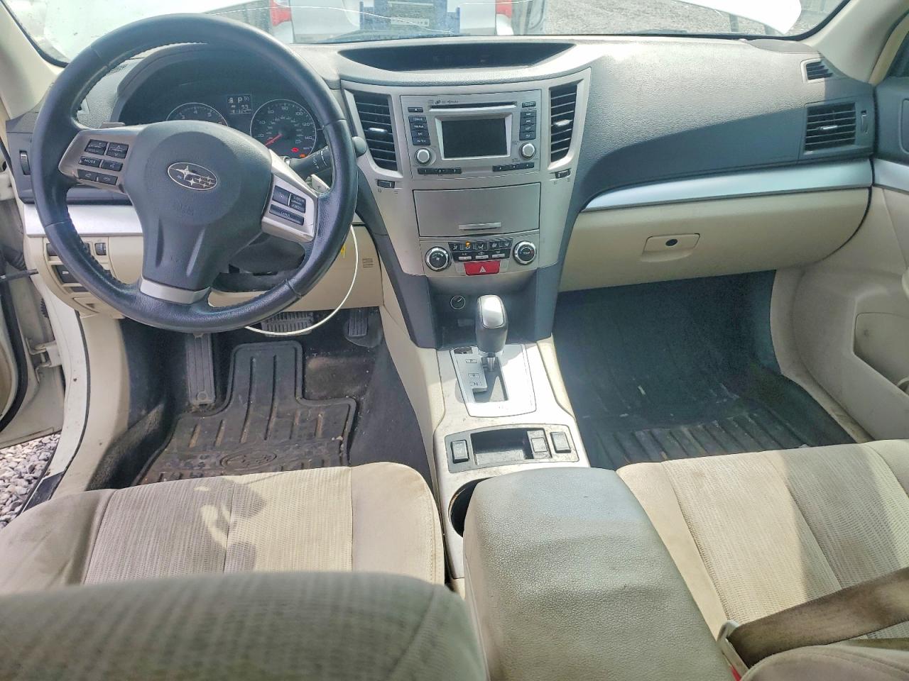 2014 Subaru Outback 2.5i Premium White vin: 4S4BRCCC7E3246308