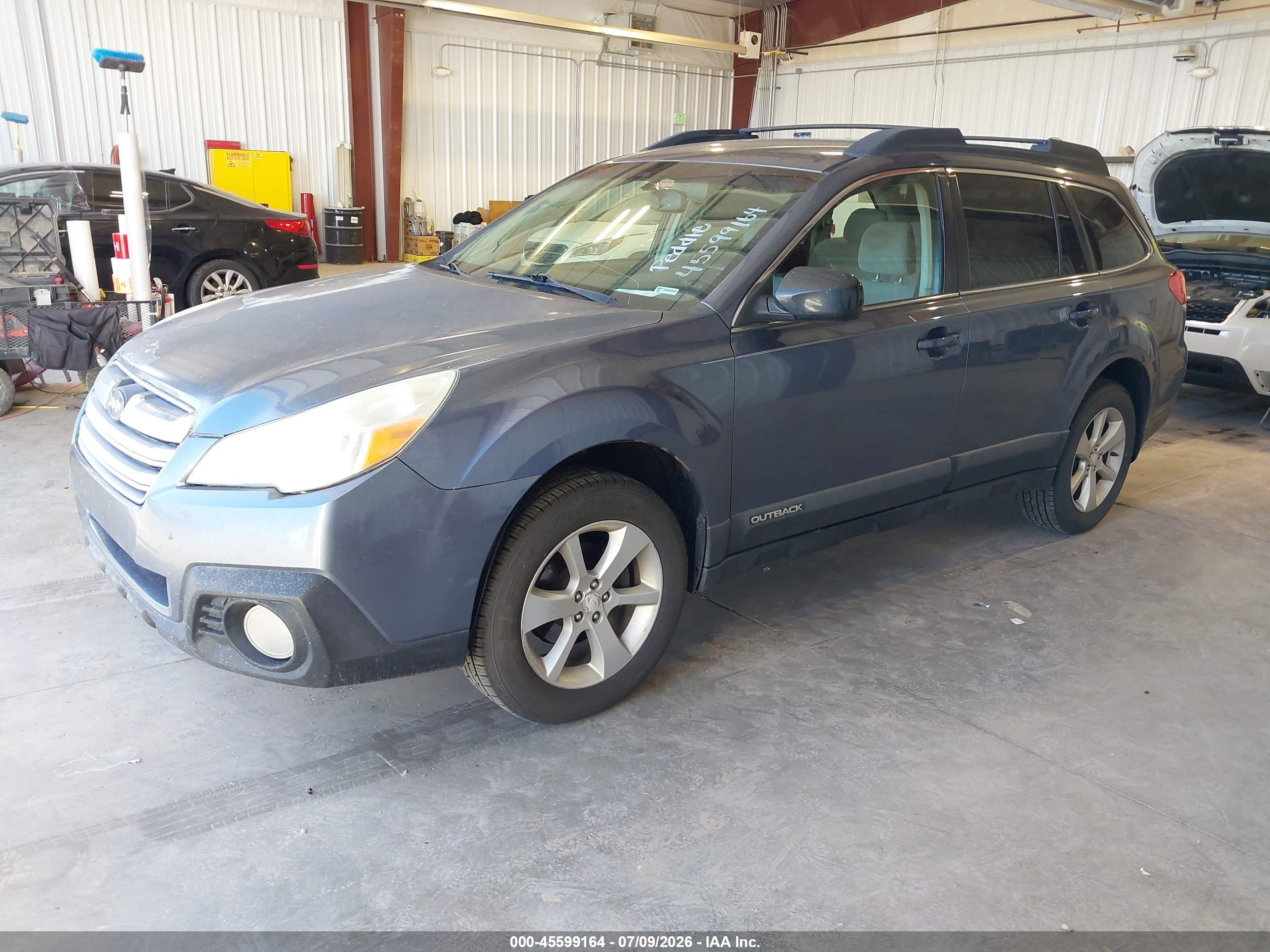 2014 Subaru Outback 2.5i Premium Gray vin: 4S4BRCCC7E3252657