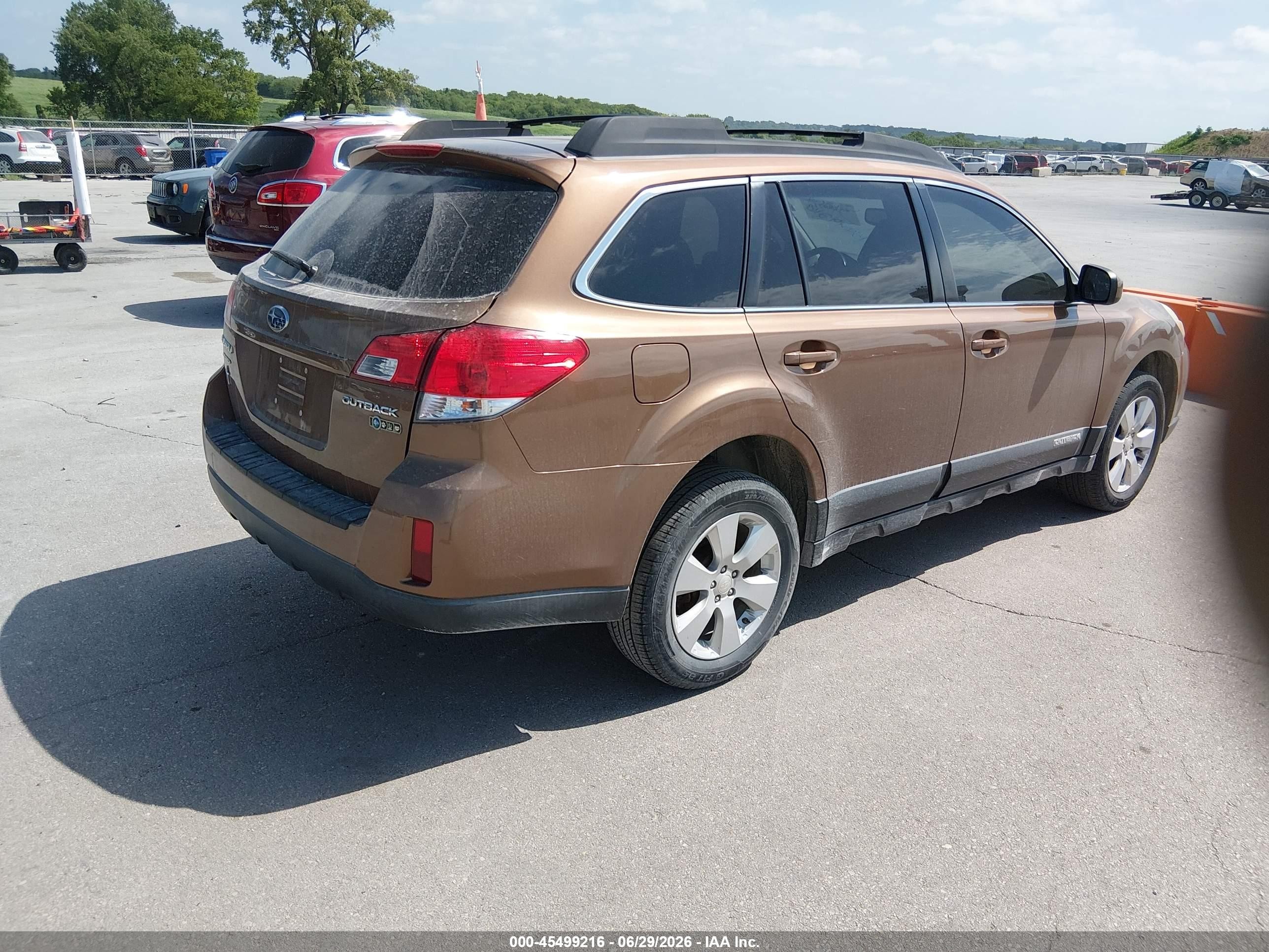 2011 Subaru Outback 2.5i Premium Burgundy vin: 4S4BRCCC8B3351323