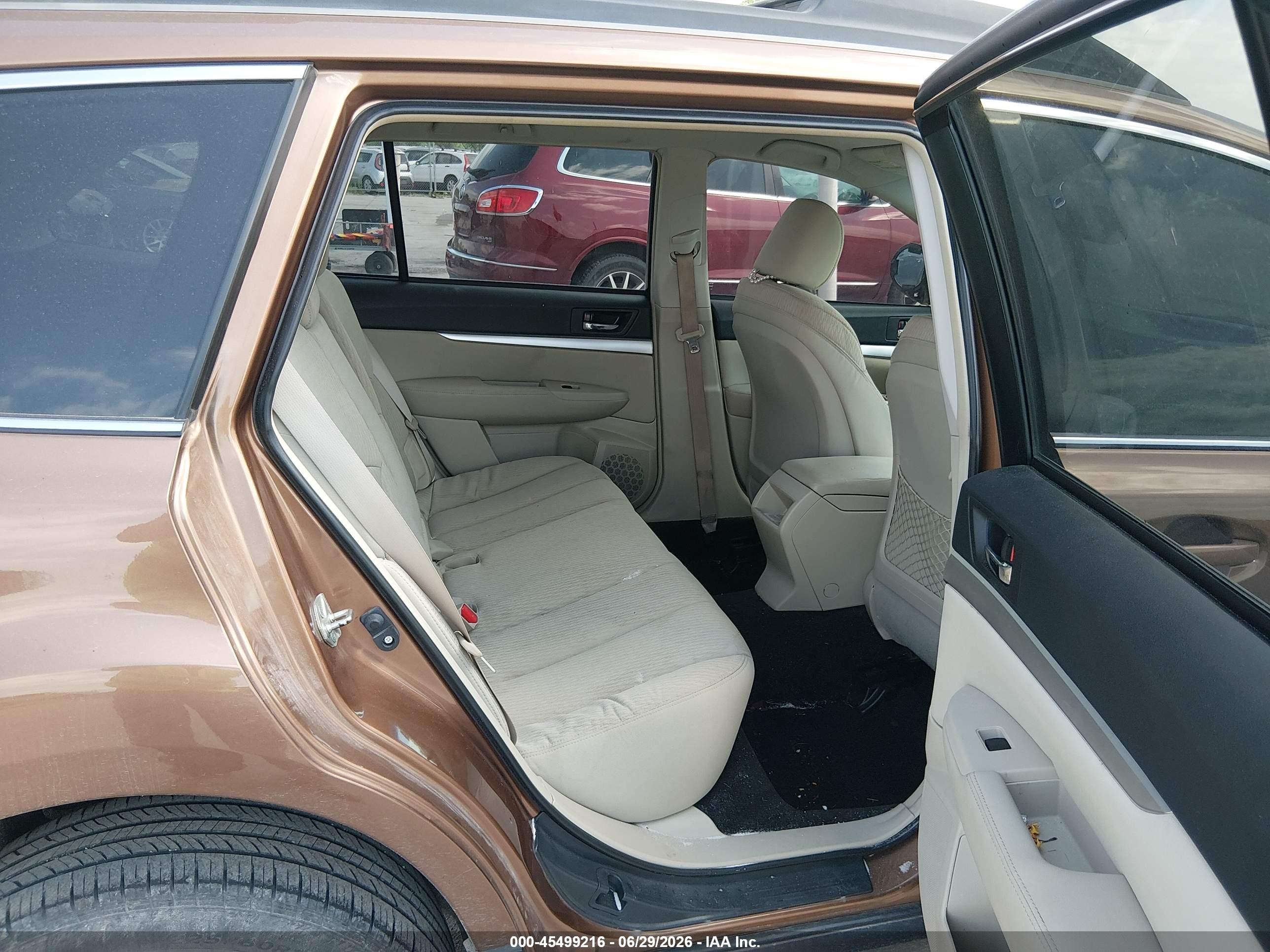 2011 Subaru Outback 2.5i Premium Burgundy vin: 4S4BRCCC8B3351323