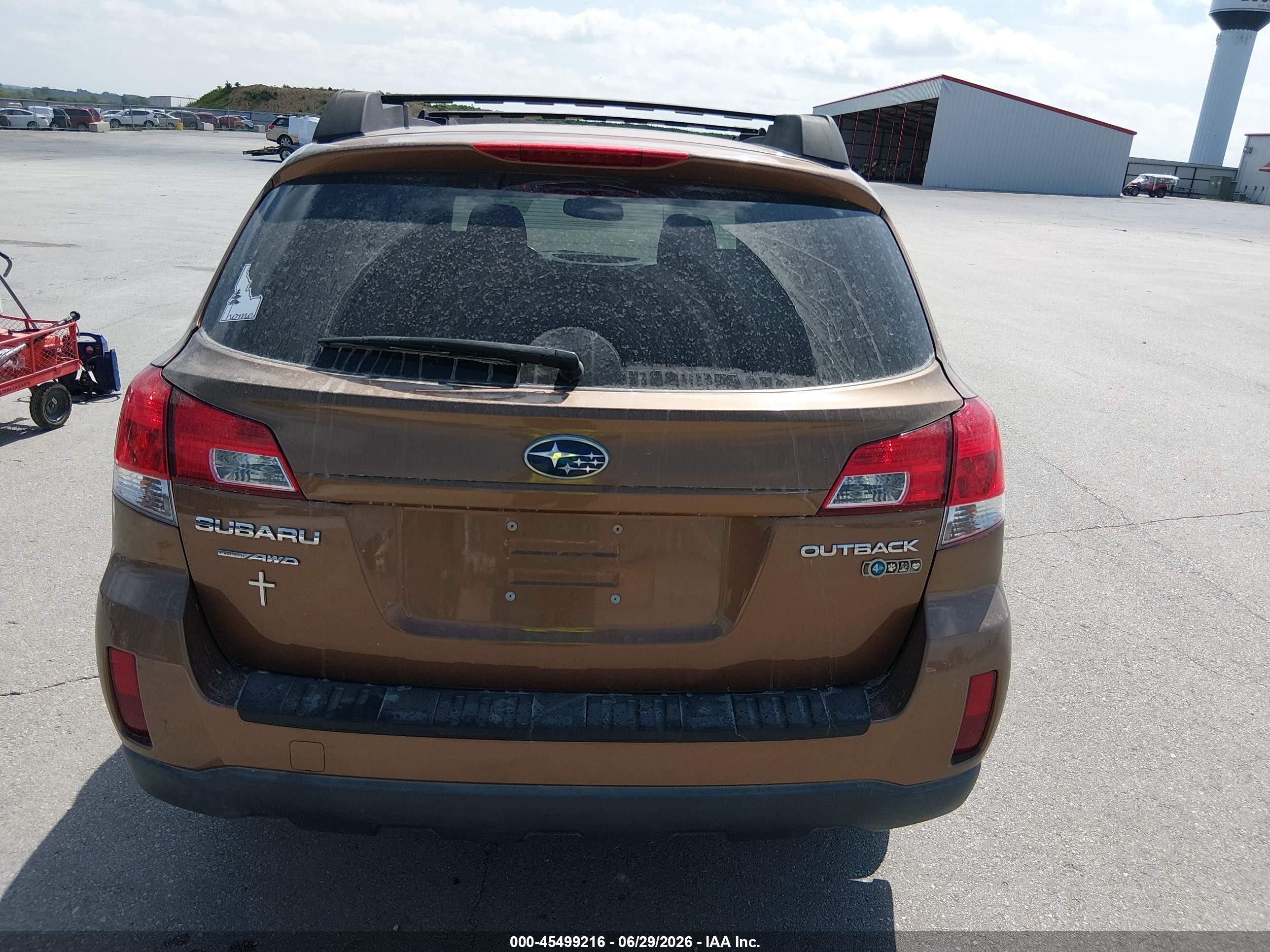 2011 Subaru Outback 2.5i Premium Burgundy vin: 4S4BRCCC8B3351323