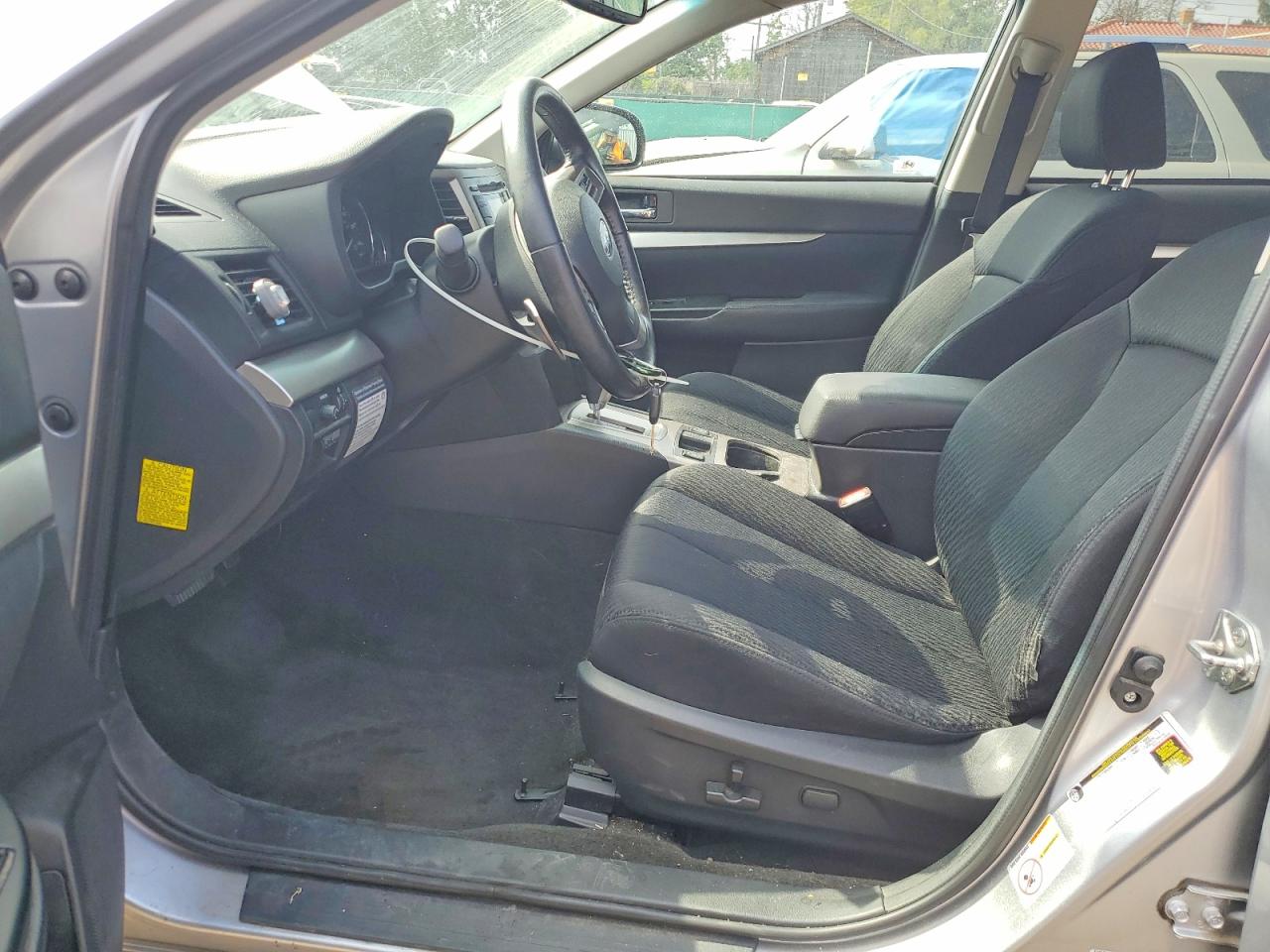 2012 Subaru Outback 2.5i Premium Silver vin: 4S4BRCCC8C3257475