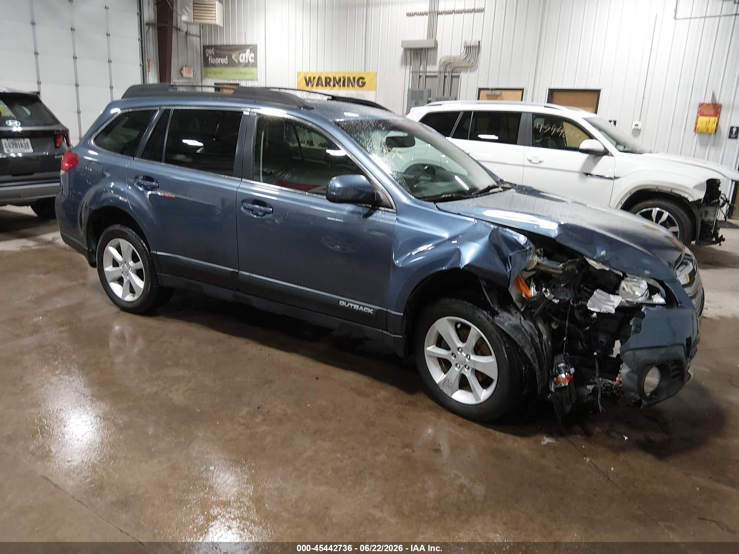 2013 Subaru Outback 2.5i Premium Blue vin: 4S4BRCCC8D3255095