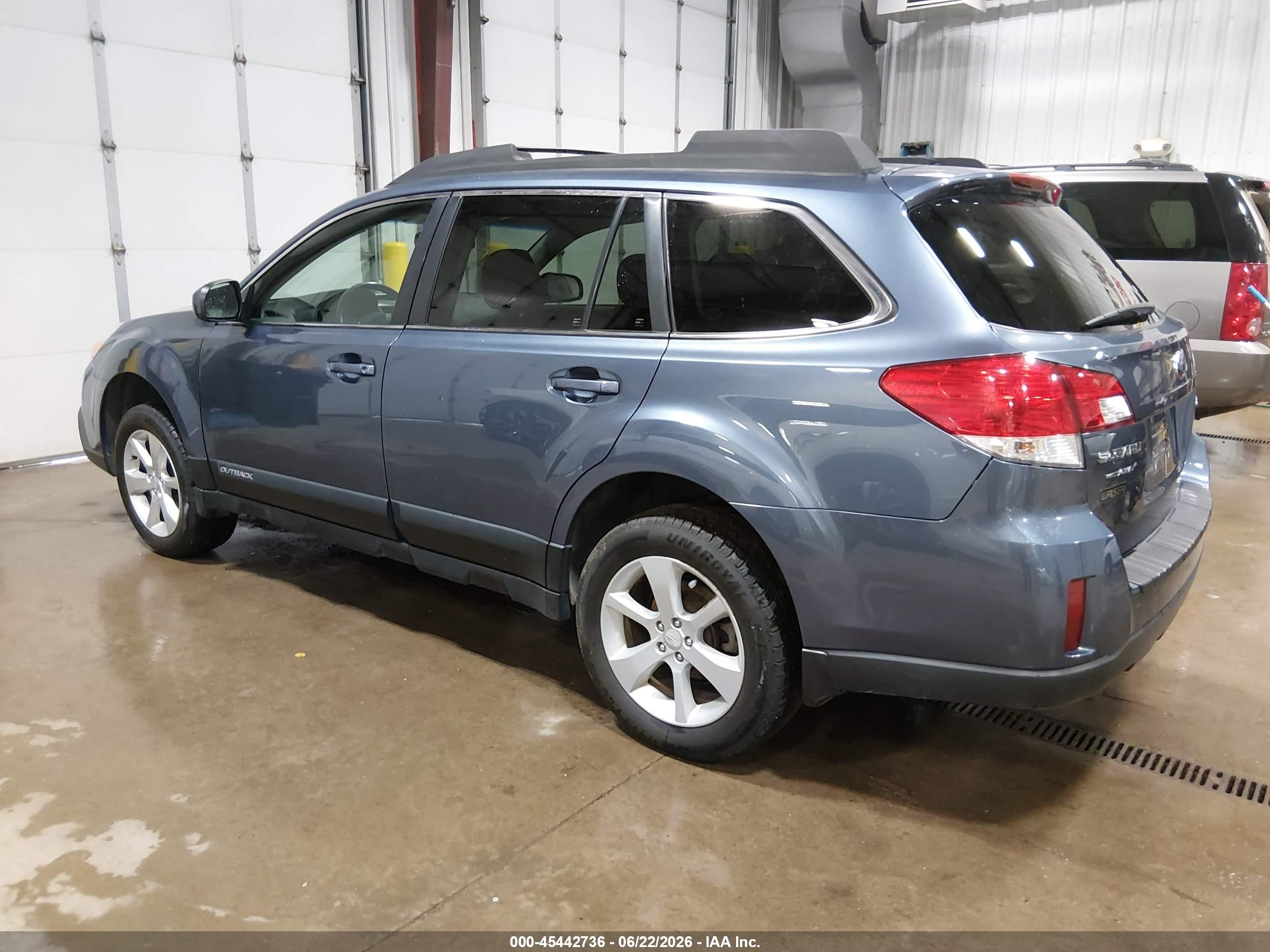 2013 Subaru Outback 2.5i Premium Синий vin: 4S4BRCCC8D3255095