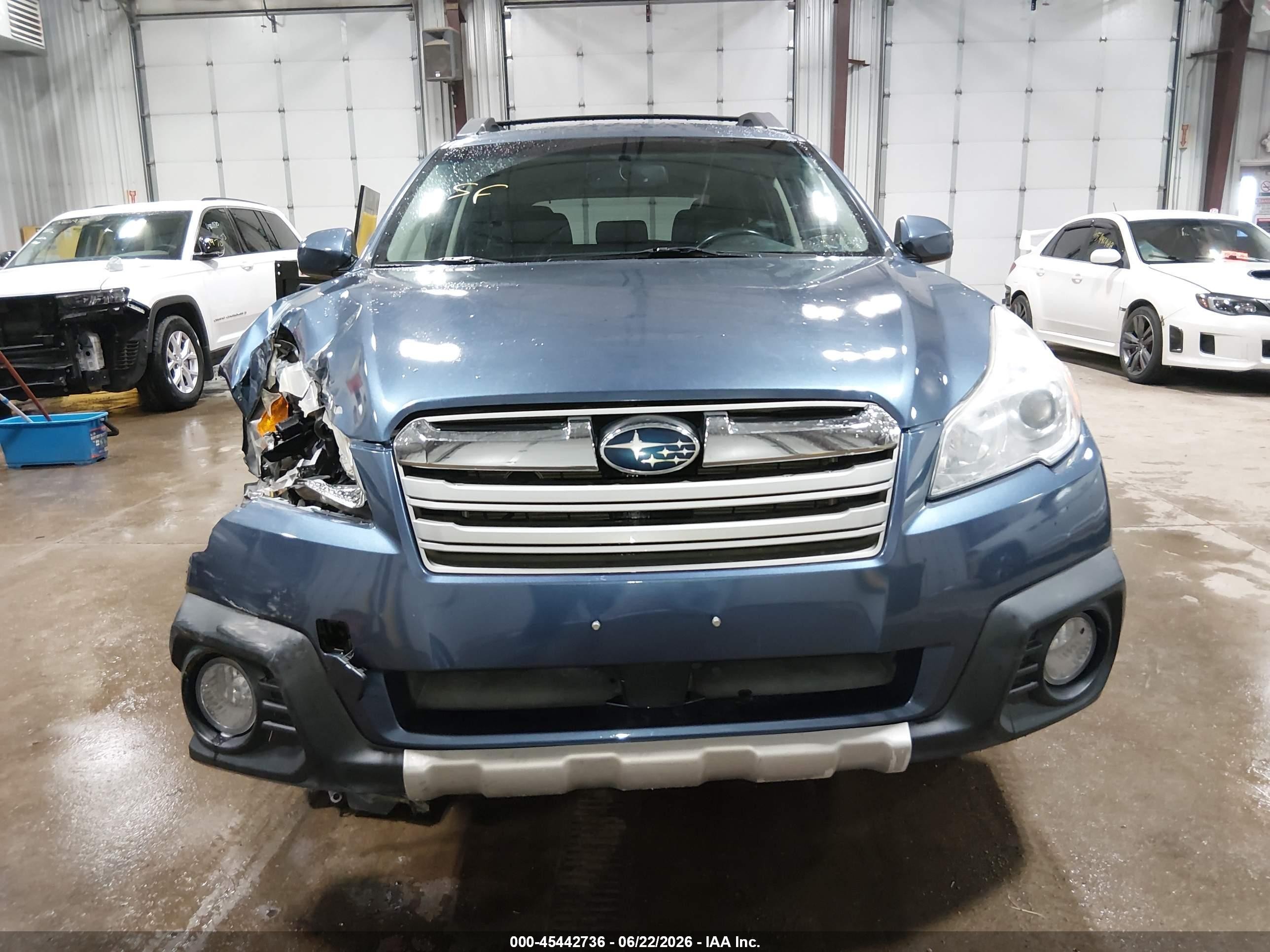 2013 Subaru Outback 2.5i Premium Синий vin: 4S4BRCCC8D3255095