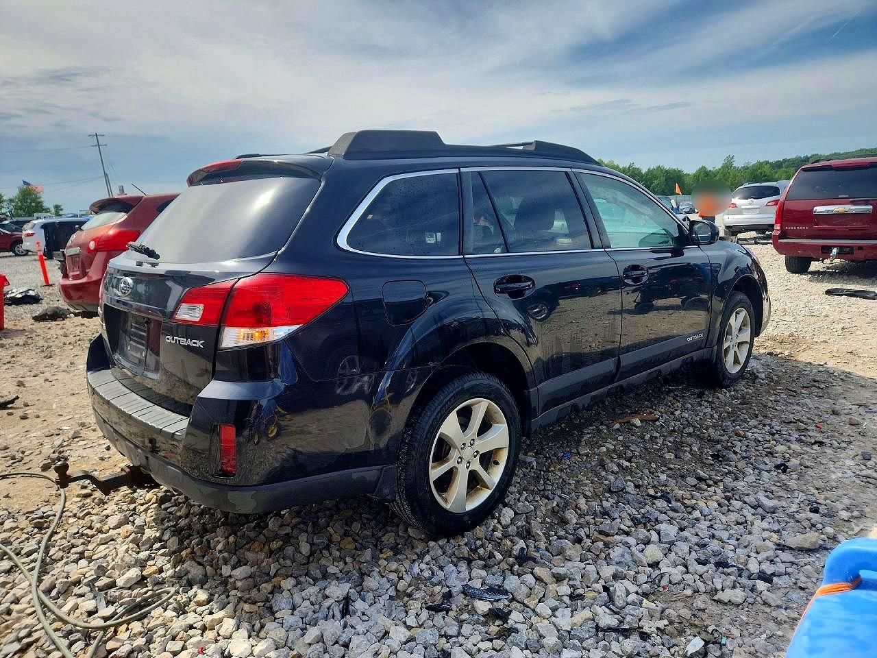 2013 Subaru Outback 2.5i Premium Black vin: 4S4BRCCC8D3260054