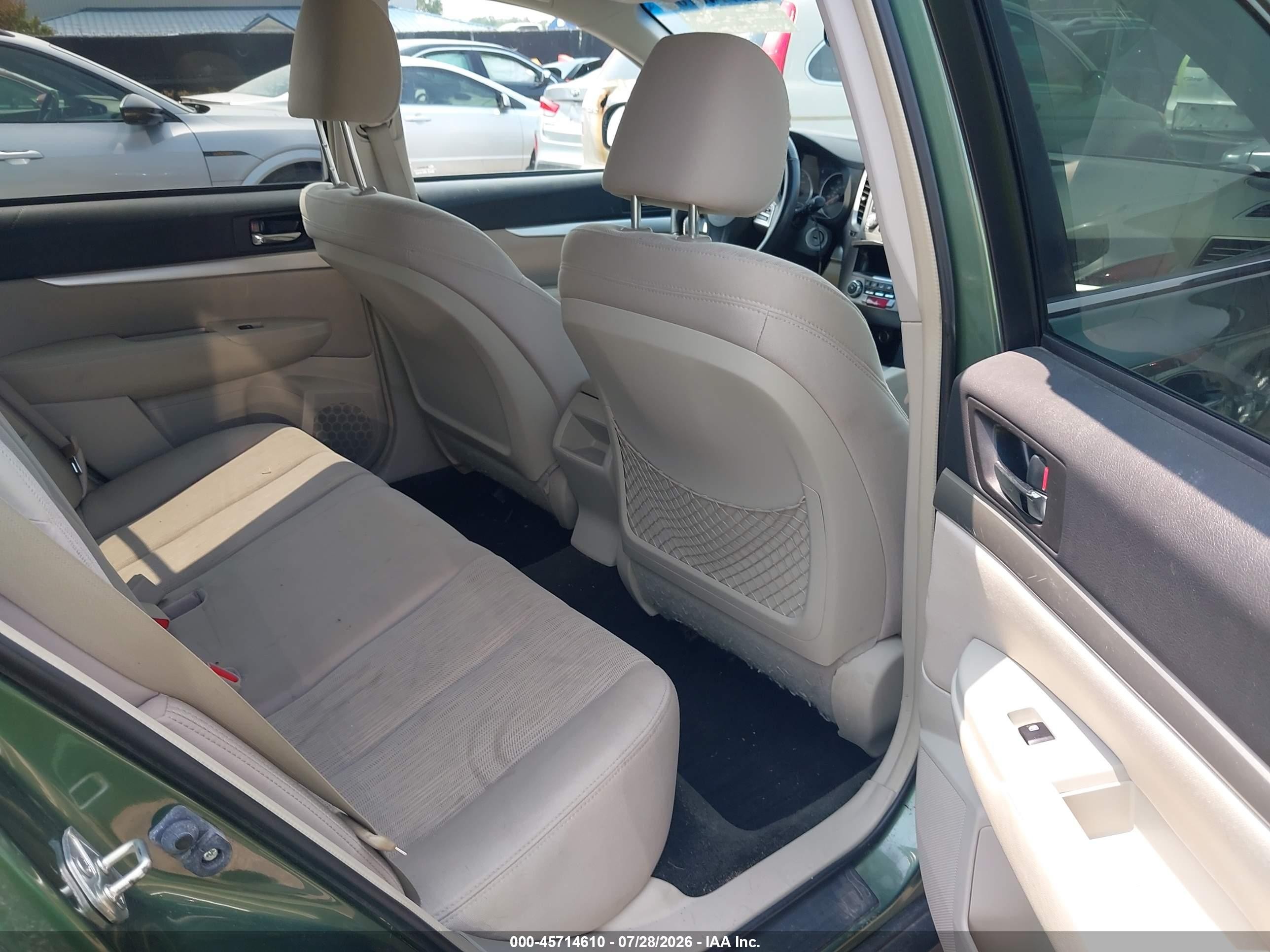 2013 Subaru Outback 2.5i Premium Зеленый vin: 4S4BRCCC8D3305803
