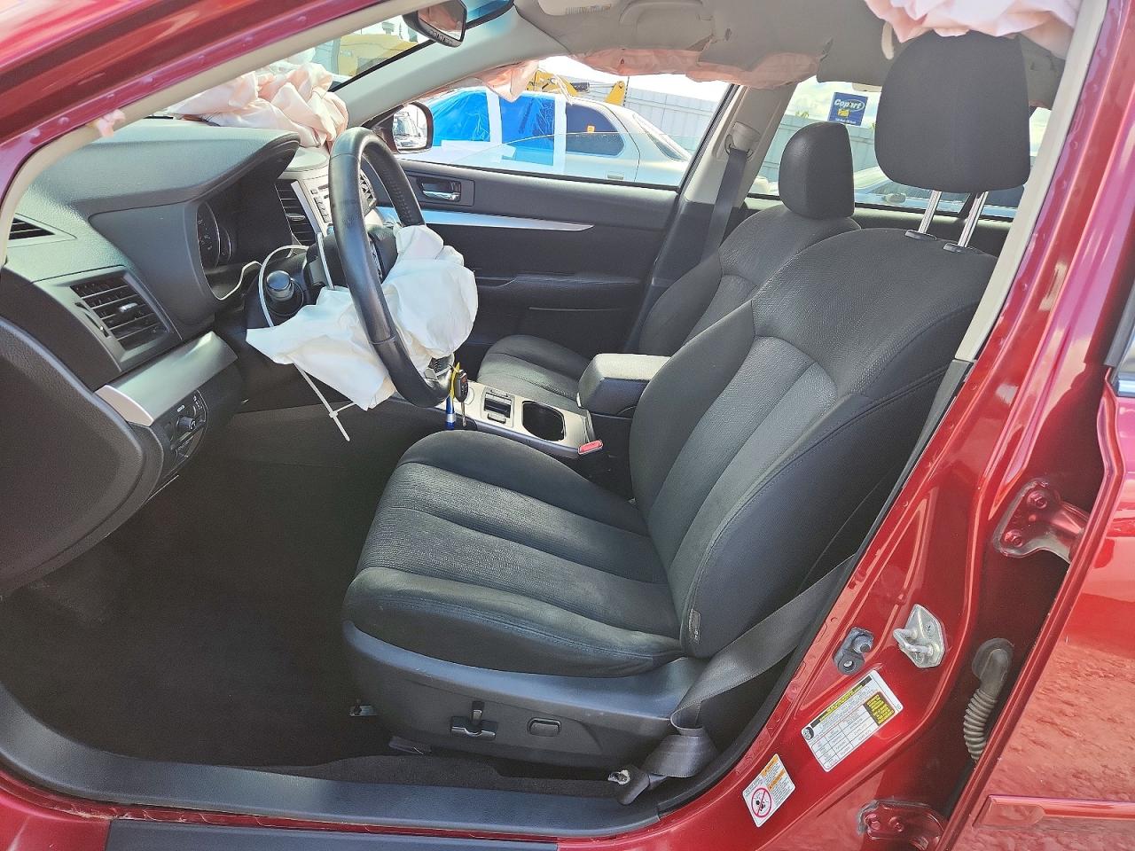 2014 Subaru Outback 2.5i Premium Red vin: 4S4BRCCC8E3253025
