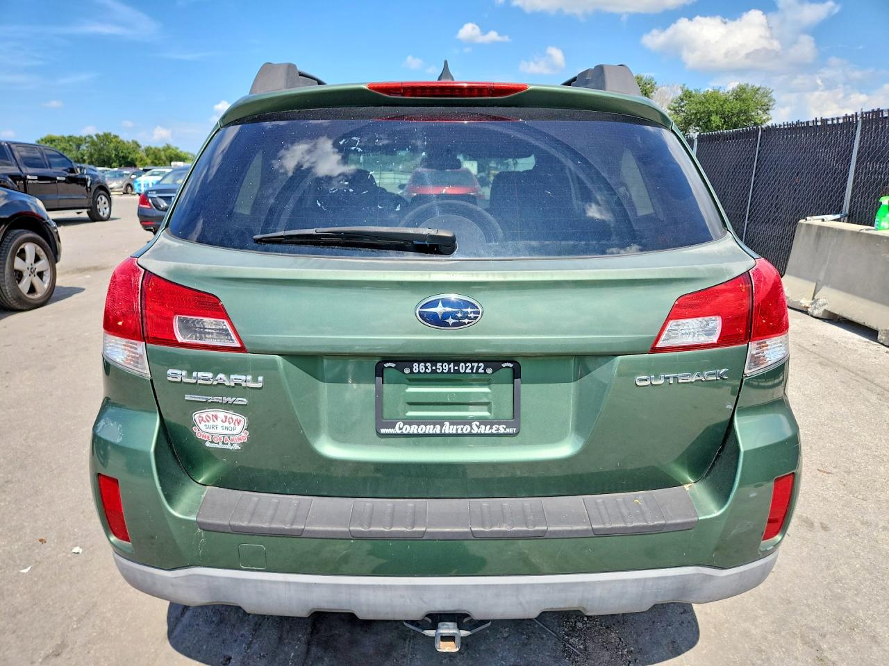 2014 Subaru Outback 2.5i Premium Green vin: 4S4BRCCC8E3260413