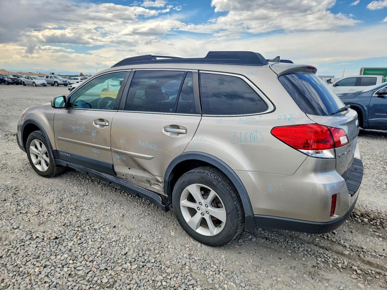 2014 Subaru Outback 2.5i Premium Beige vin: 4S4BRCCC8E3269550