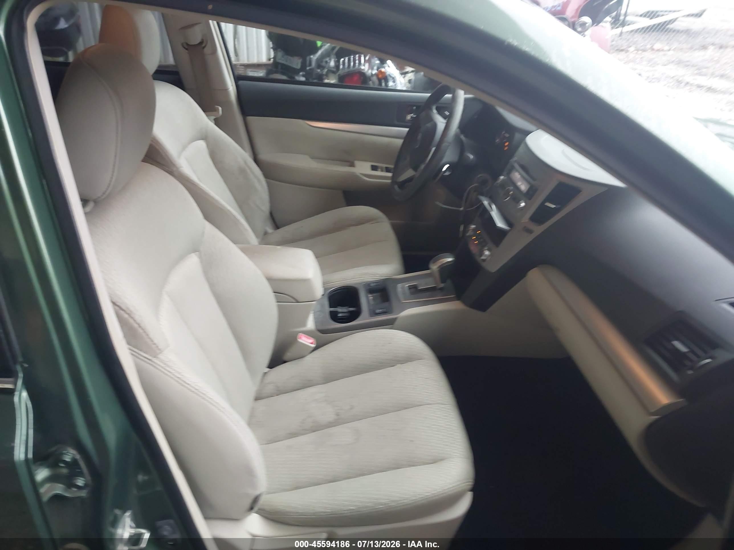 2010 Subaru Outback 2.5i Premium Green vin: 4S4BRCCC9A3311461
