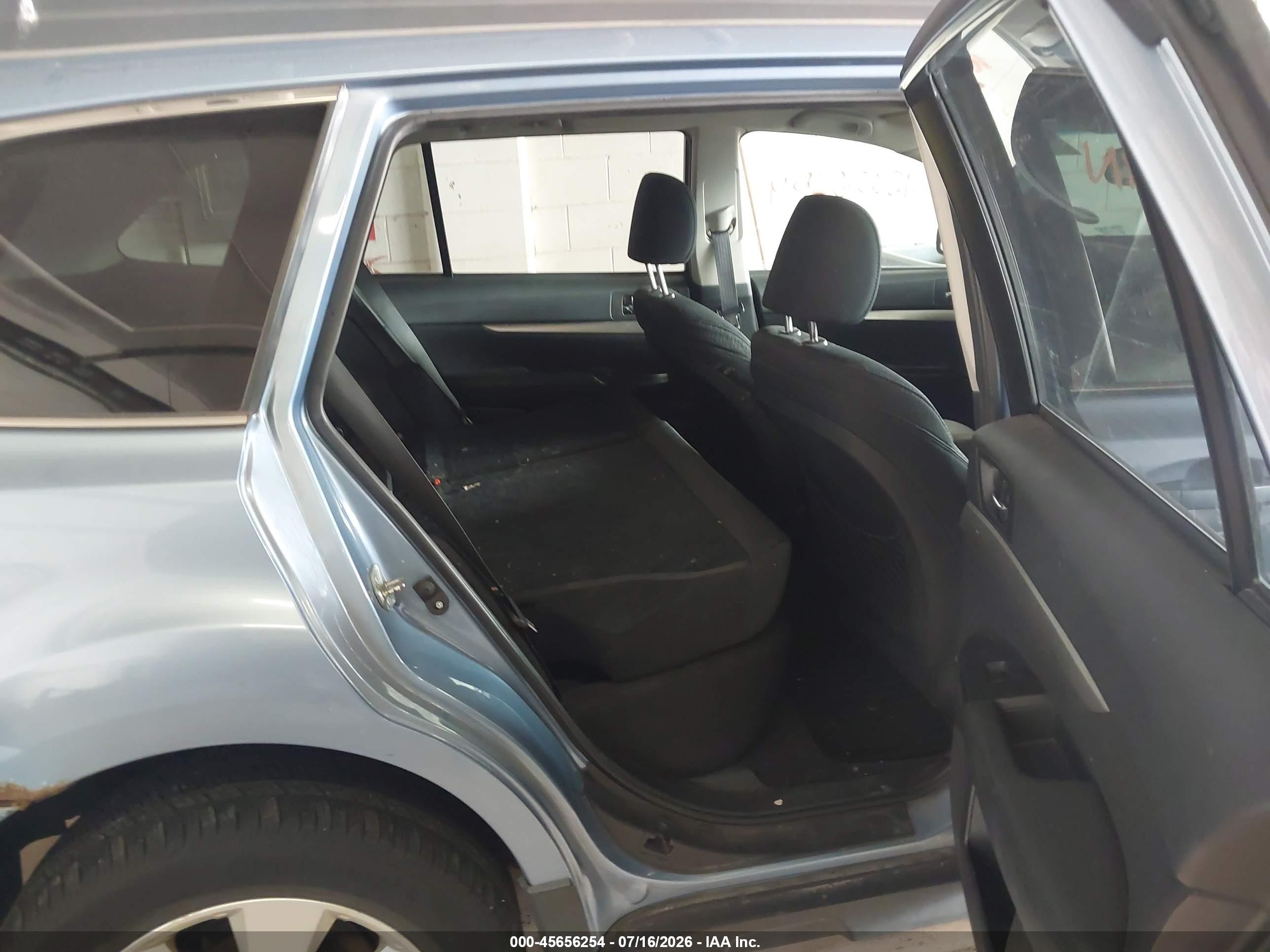 2010 Subaru Outback 2.5i Premium Blue vin: 4S4BRCCC9A3357775