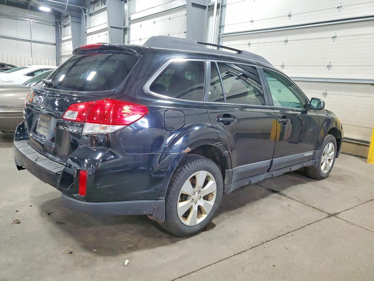 2011 Subaru Outback 2.5i Premium Черный vin: 4S4BRCCC9B3310313