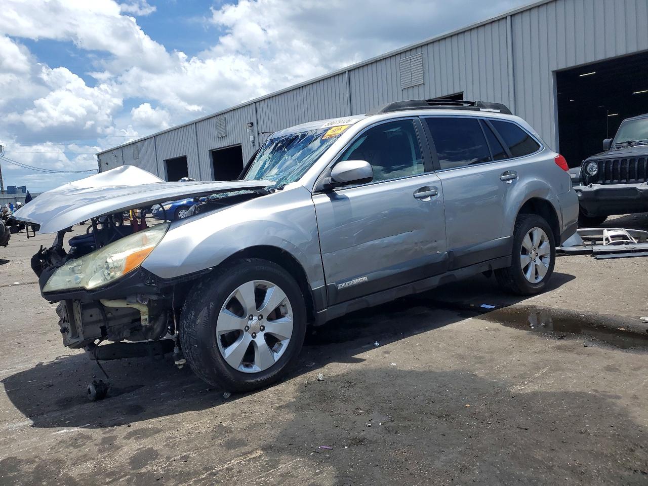 2011 Subaru Outback 2.5i Premium Silver vin: 4S4BRCCC9B3374013