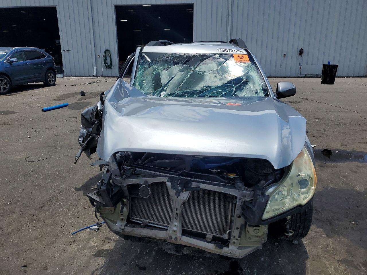 2011 Subaru Outback 2.5i Premium Silver vin: 4S4BRCCC9B3374013