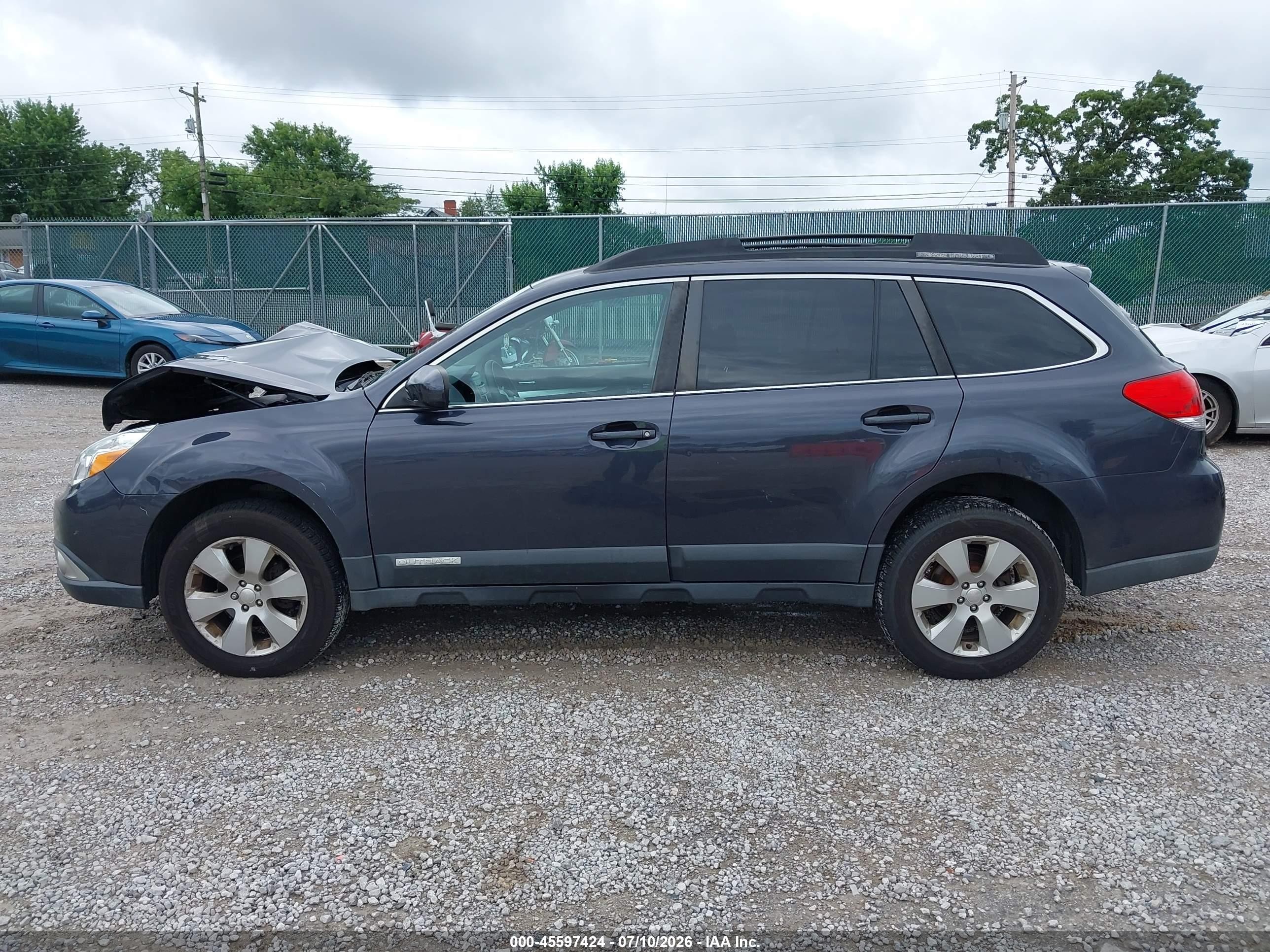 2011 Subaru Outback 2.5i Premium Gray vin: 4S4BRCCC9B3375047