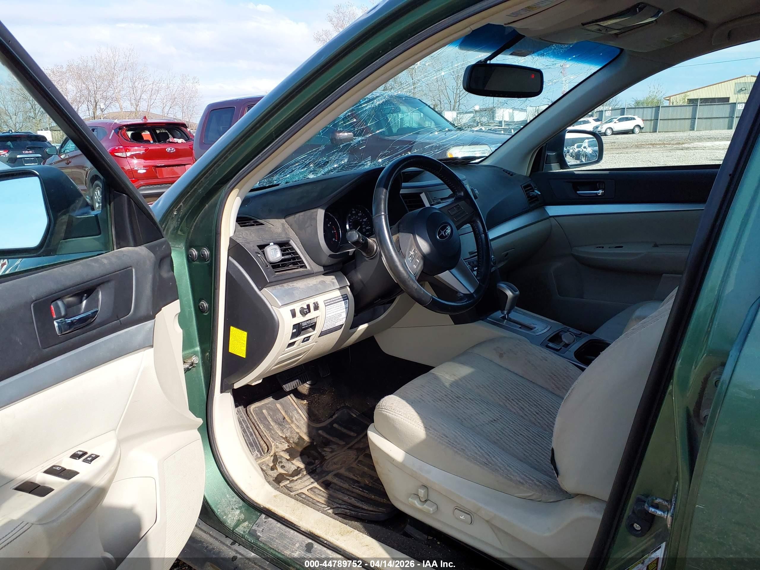 2011 Subaru Outback 2.5i Premium Green vin: 4S4BRCCC9B3427227