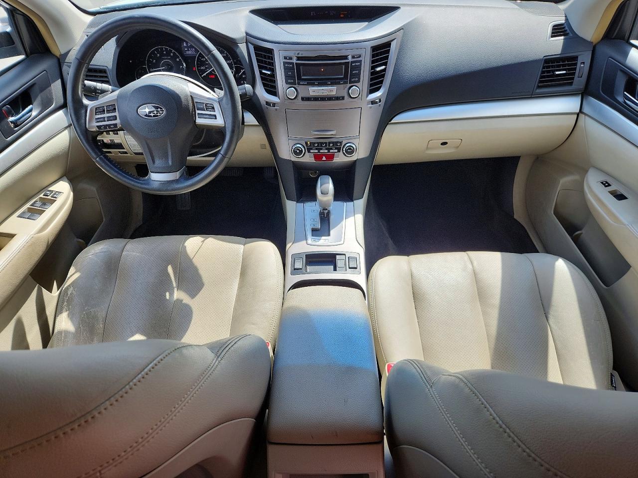 2012 Subaru Outback 2.5i Premium White vin: 4S4BRCCC9C3276245