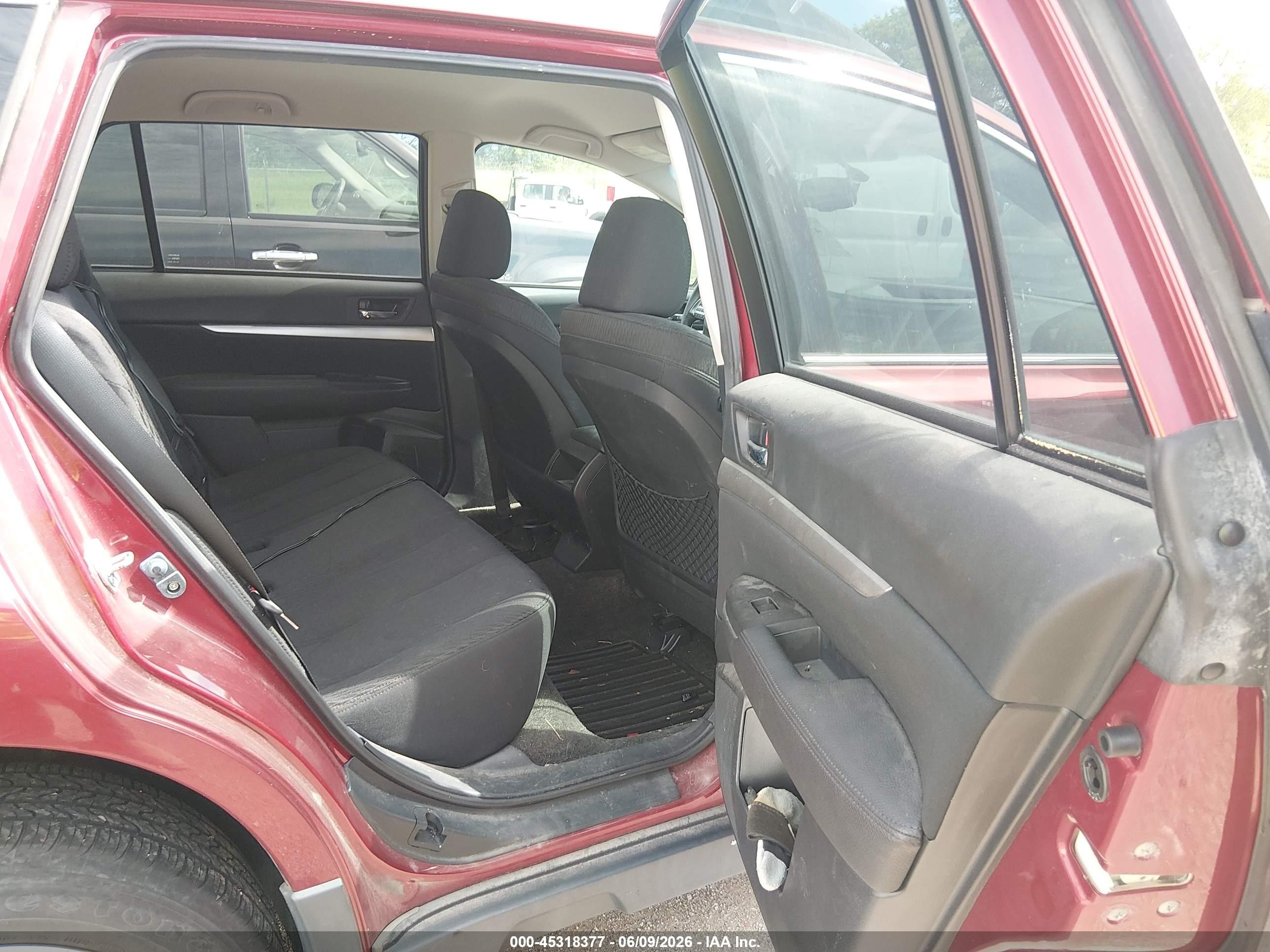 2012 Subaru Outback 2.5i Premium Red vin: 4S4BRCCC9C3284071