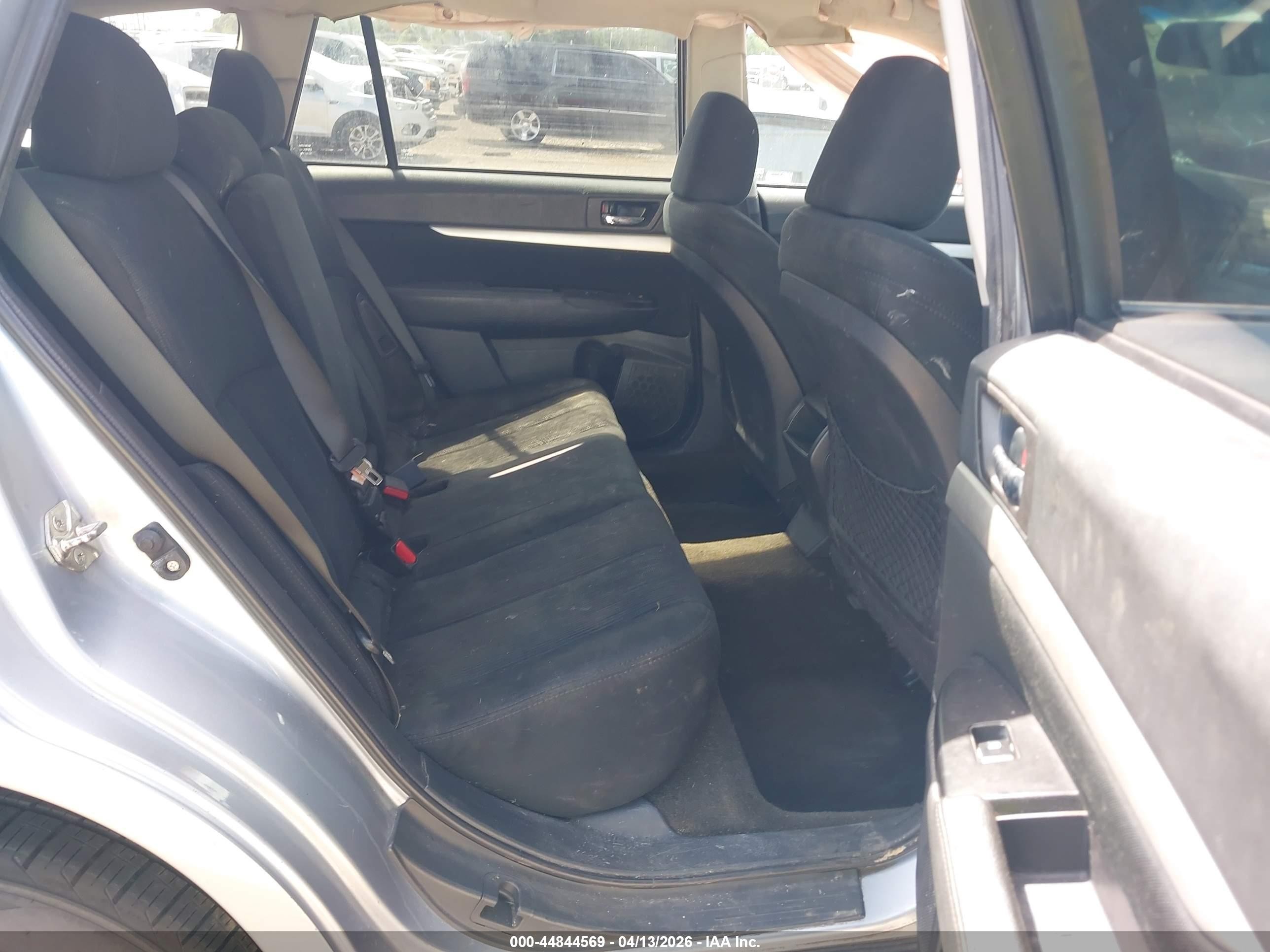 2013 Subaru Outback 2.5i Premium Blue vin: 4S4BRCCC9D3279812
