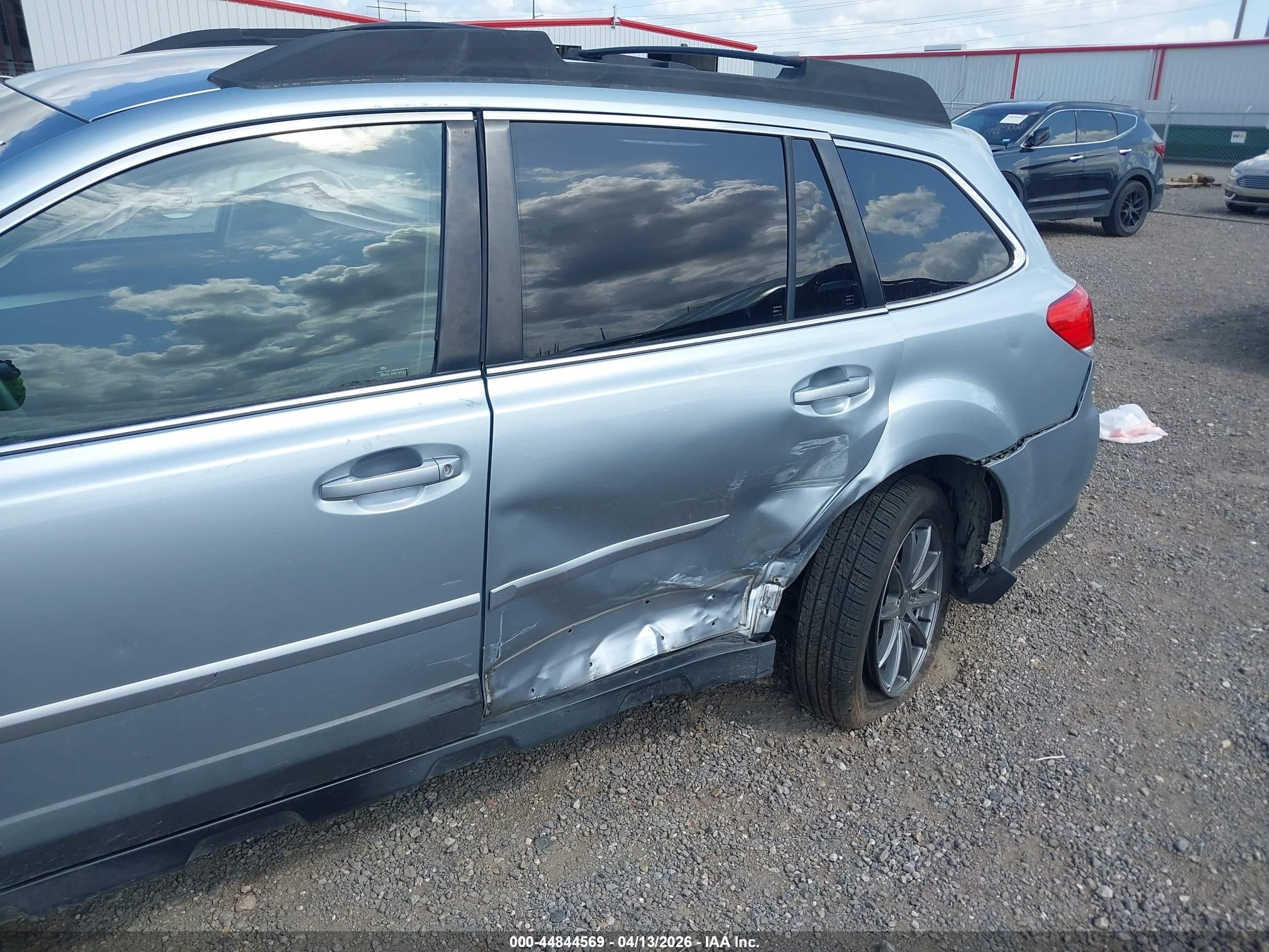 2013 Subaru Outback 2.5i Premium Blue vin: 4S4BRCCC9D3279812