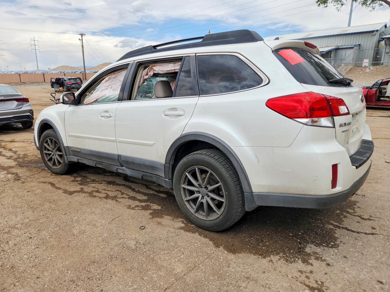 2014 Subaru Outback 2.5i Premium White vin: 4S4BRCCC9E3220017