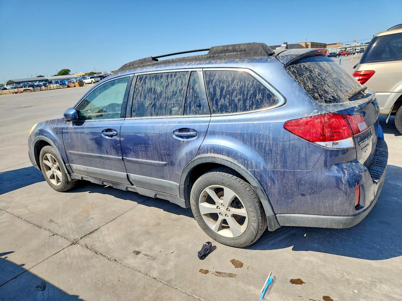 2014 Subaru Outback 2.5i Premium Синий vin: 4S4BRCCC9E3310705