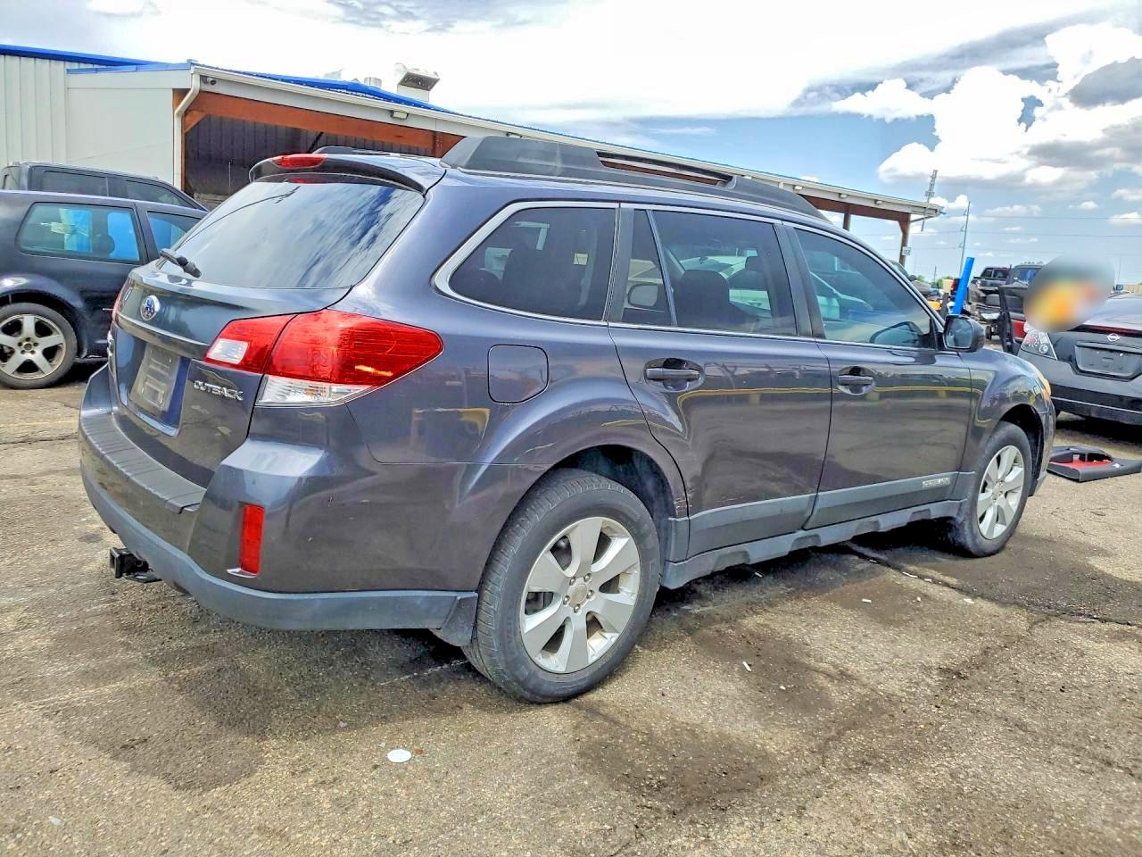 2010 Subaru Outback 2.5i Premium Gray vin: 4S4BRCCCXA3333209