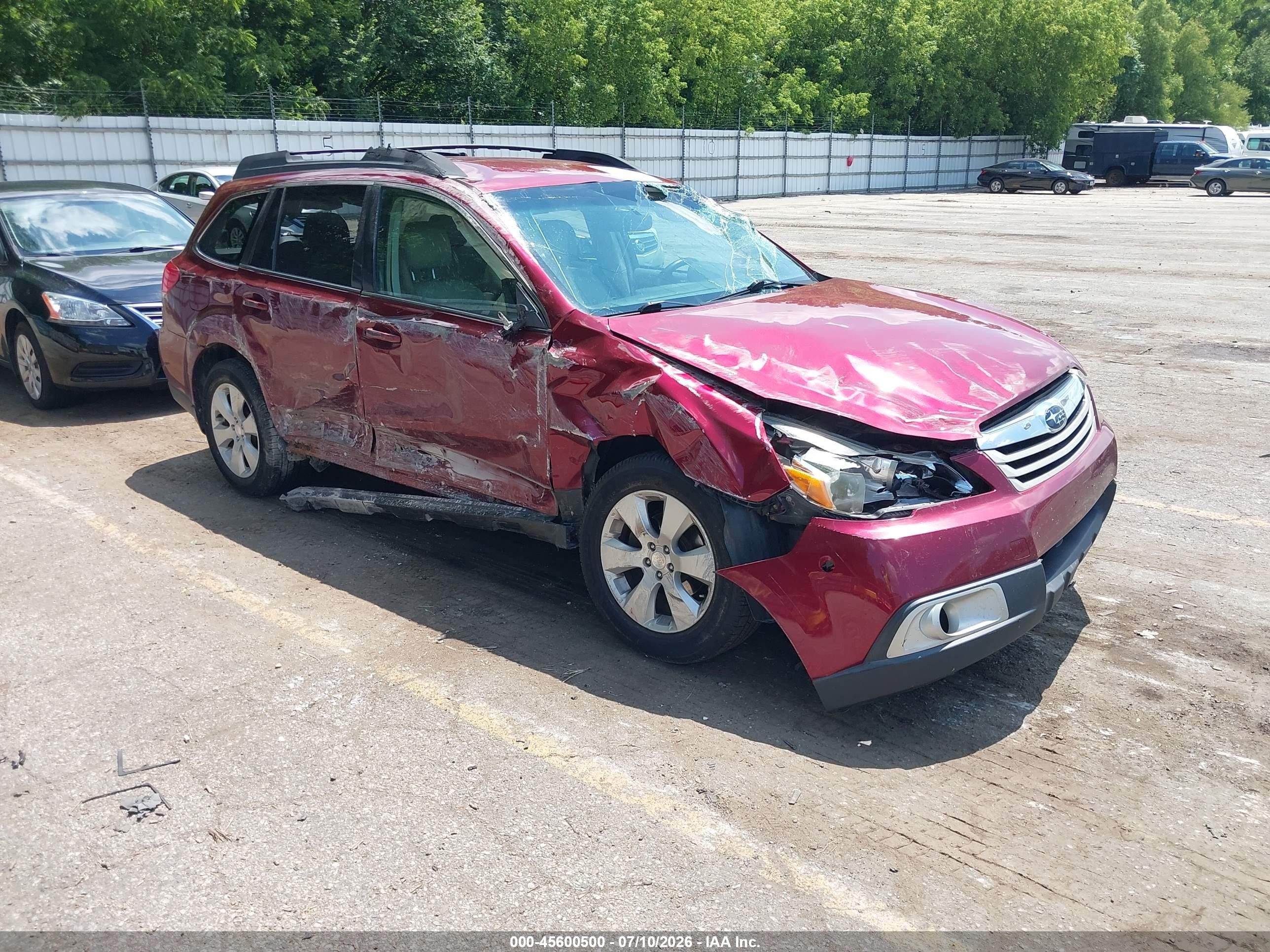 2011 Subaru Outback 2.5i Premium Burgundy vin: 4S4BRCCCXB3373078