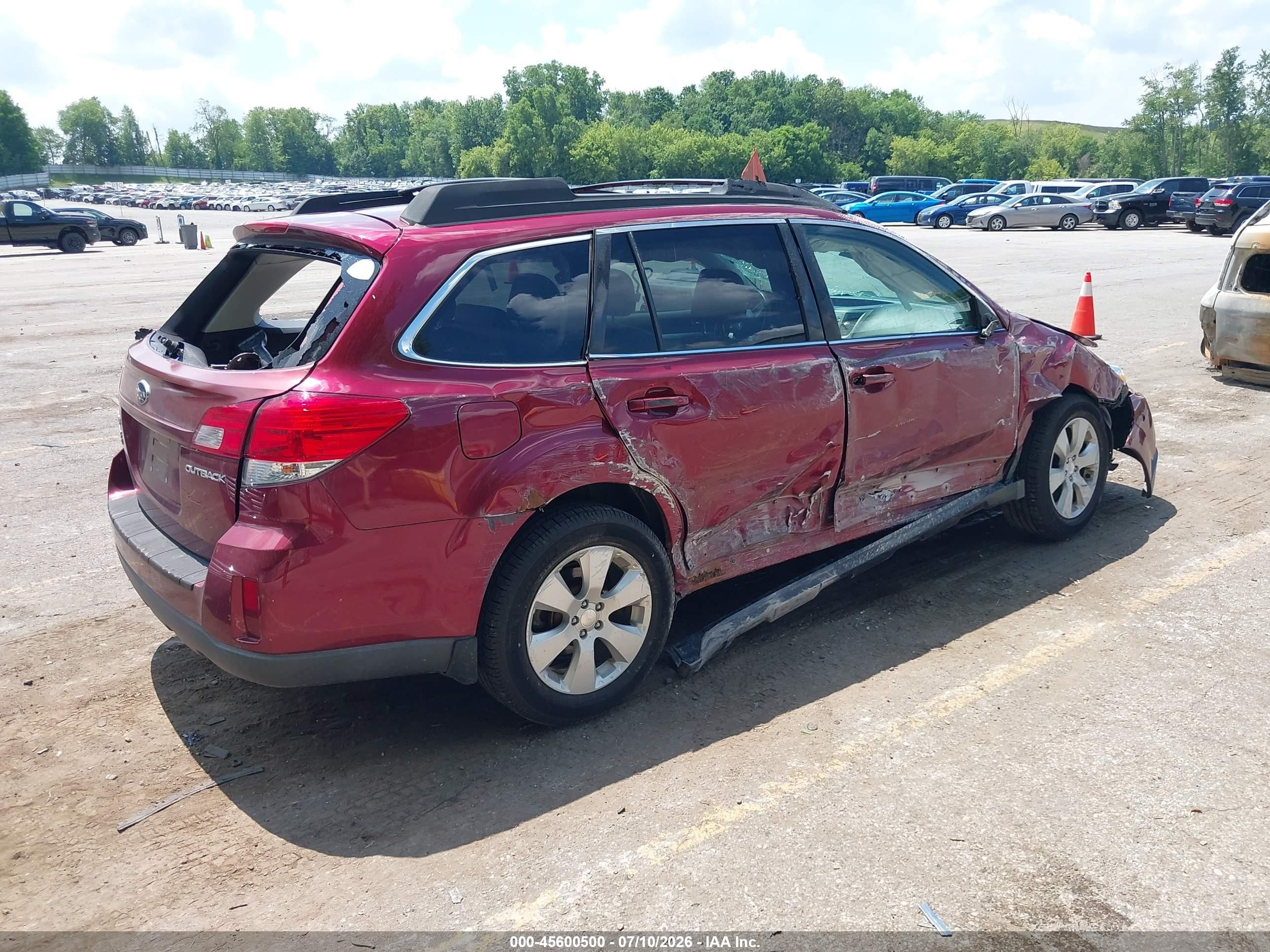 2011 Subaru Outback 2.5i Premium Burgundy vin: 4S4BRCCCXB3373078