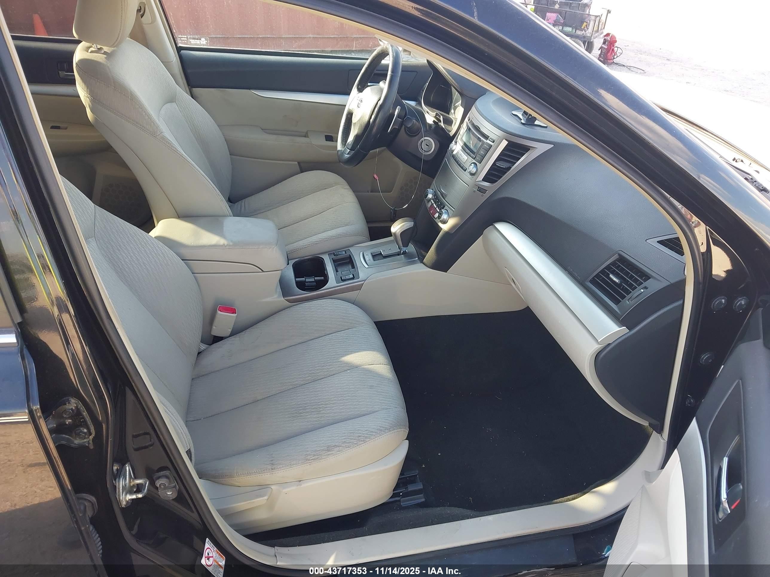 2012 Subaru Outback 2.5i Premium Black vin: 4S4BRCCCXC3300844
