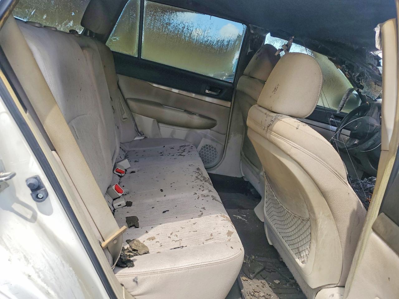 2013 Subaru Outback 2.5i Premium Белый vin: 4S4BRCCCXD3207338