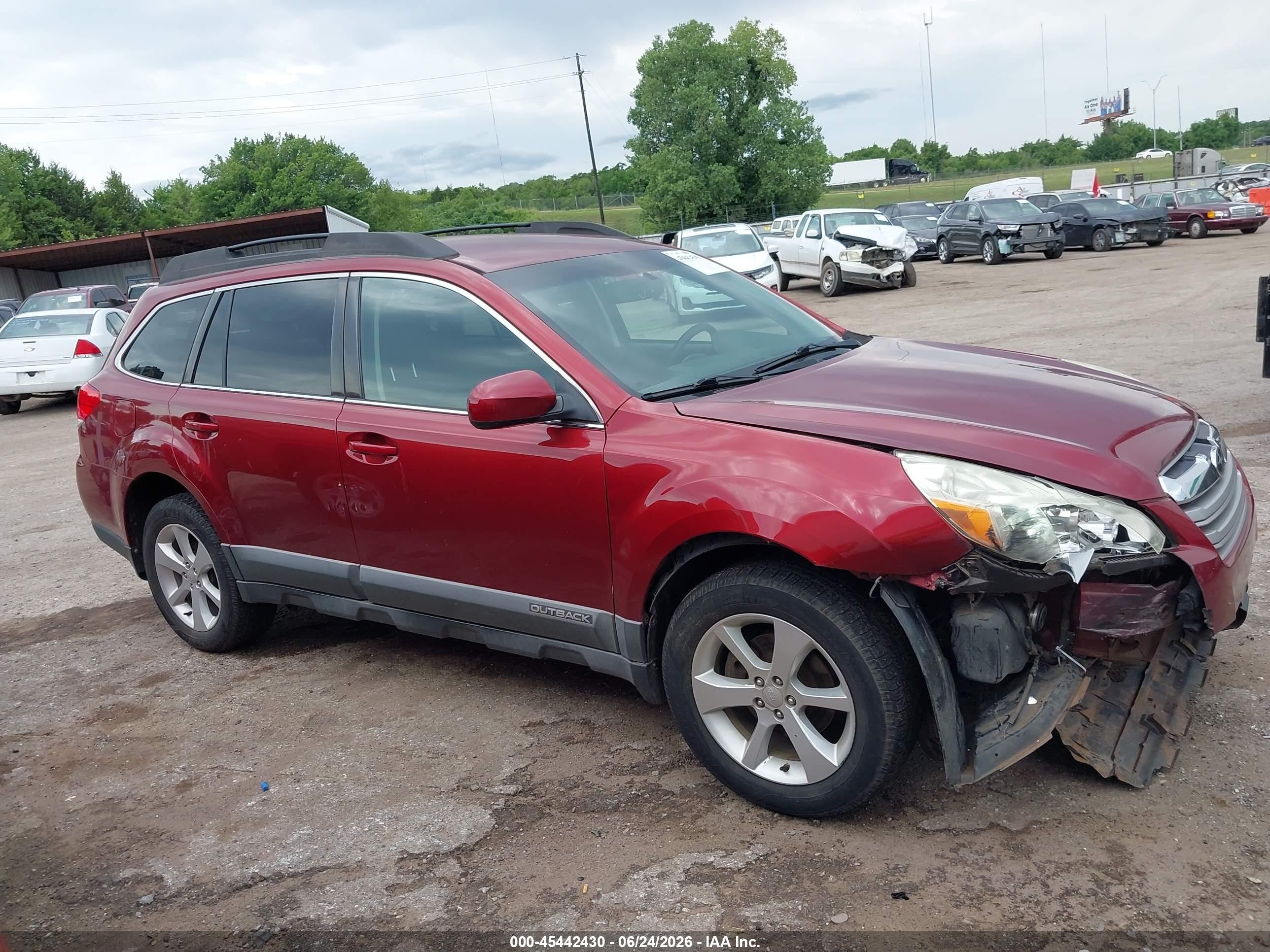 2013 Subaru Outback 2.5i Premium Red vin: 4S4BRCCCXD3230859