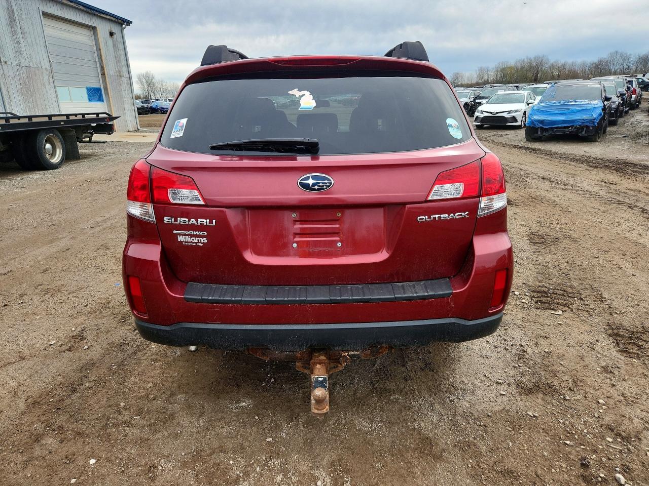2013 Subaru Outback 2.5i Premium Red vin: 4S4BRCCCXD3260850