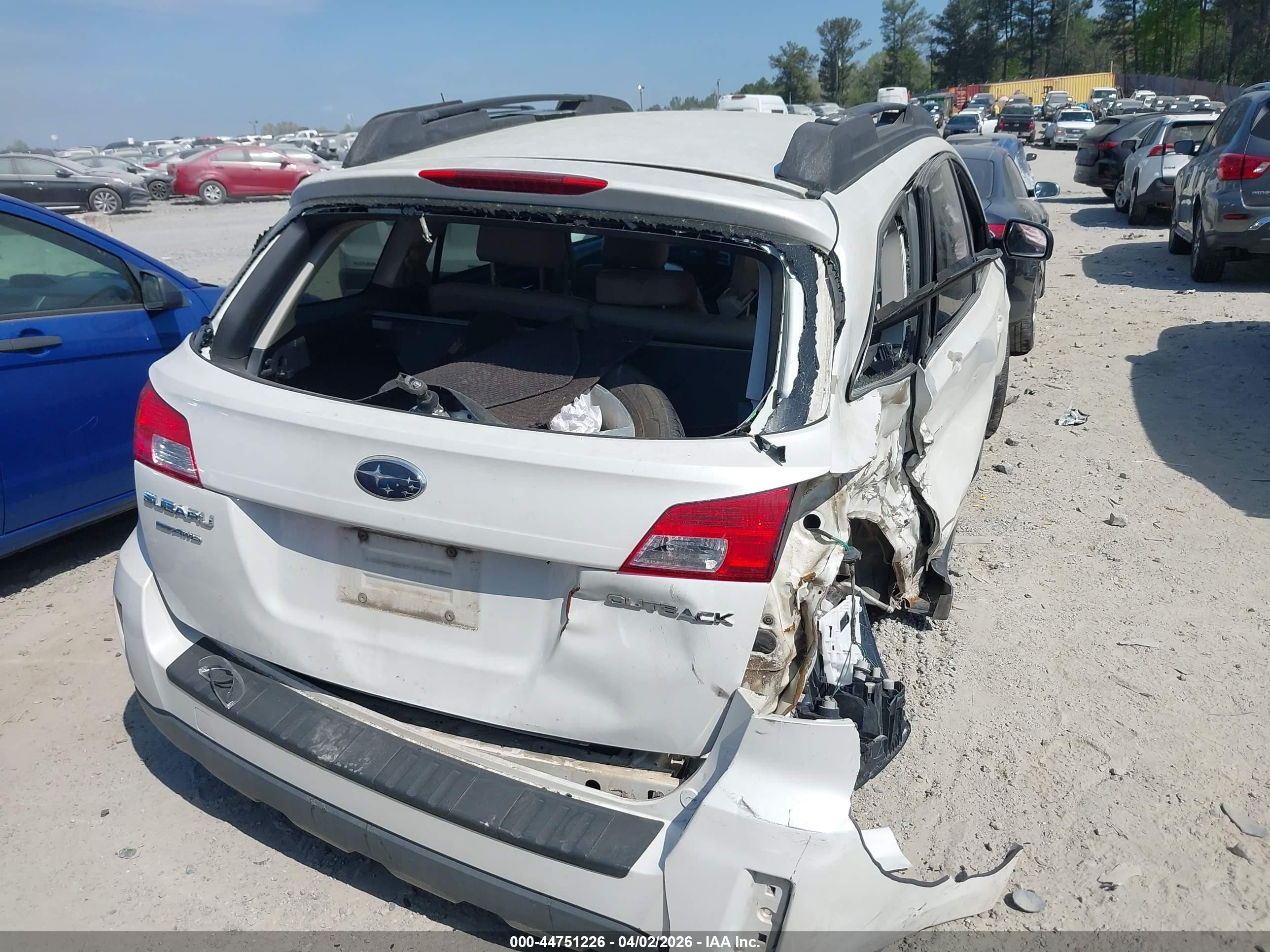 2013 Subaru Outback 2.5i Premium White vin: 4S4BRCCCXD3283299