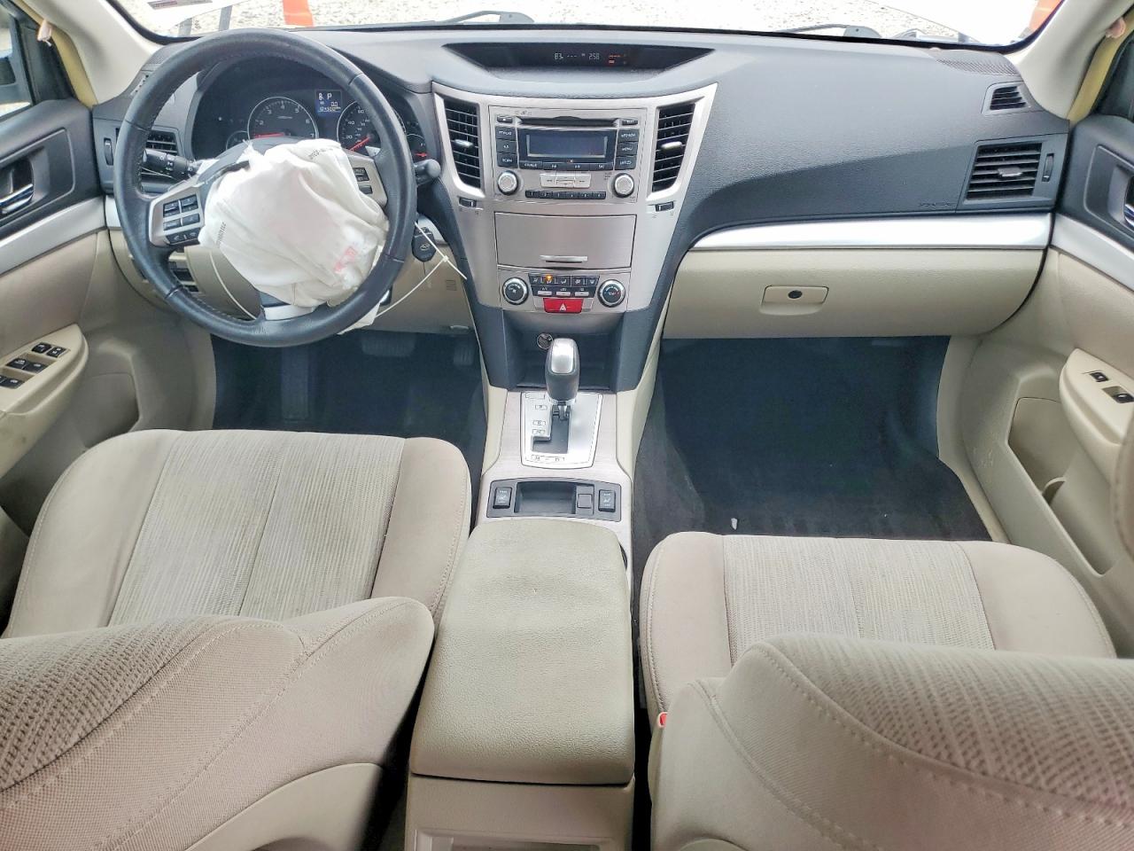 2013 Subaru Outback 2.5i Premium White vin: 4S4BRCCCXD3293637