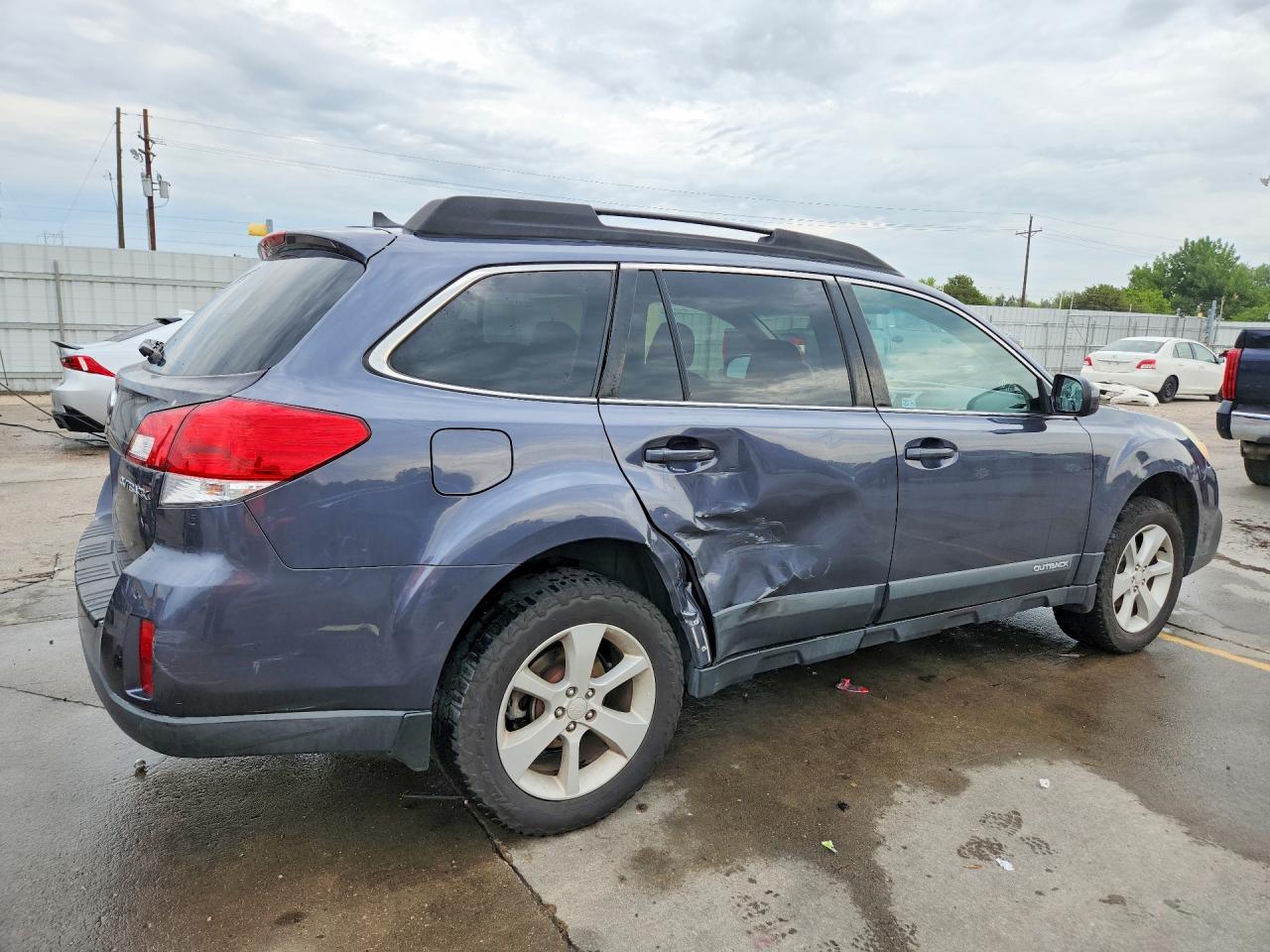 2014 Subaru Outback 2.5i Premium Gray vin: 4S4BRCCCXE3291856