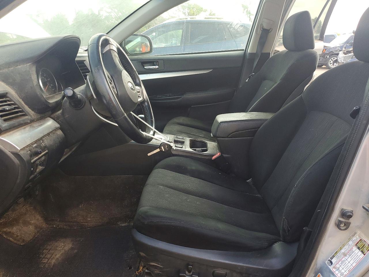 2014 Subaru Outback 2.5i Premium Silver vin: 4S4BRCDC1E3248327